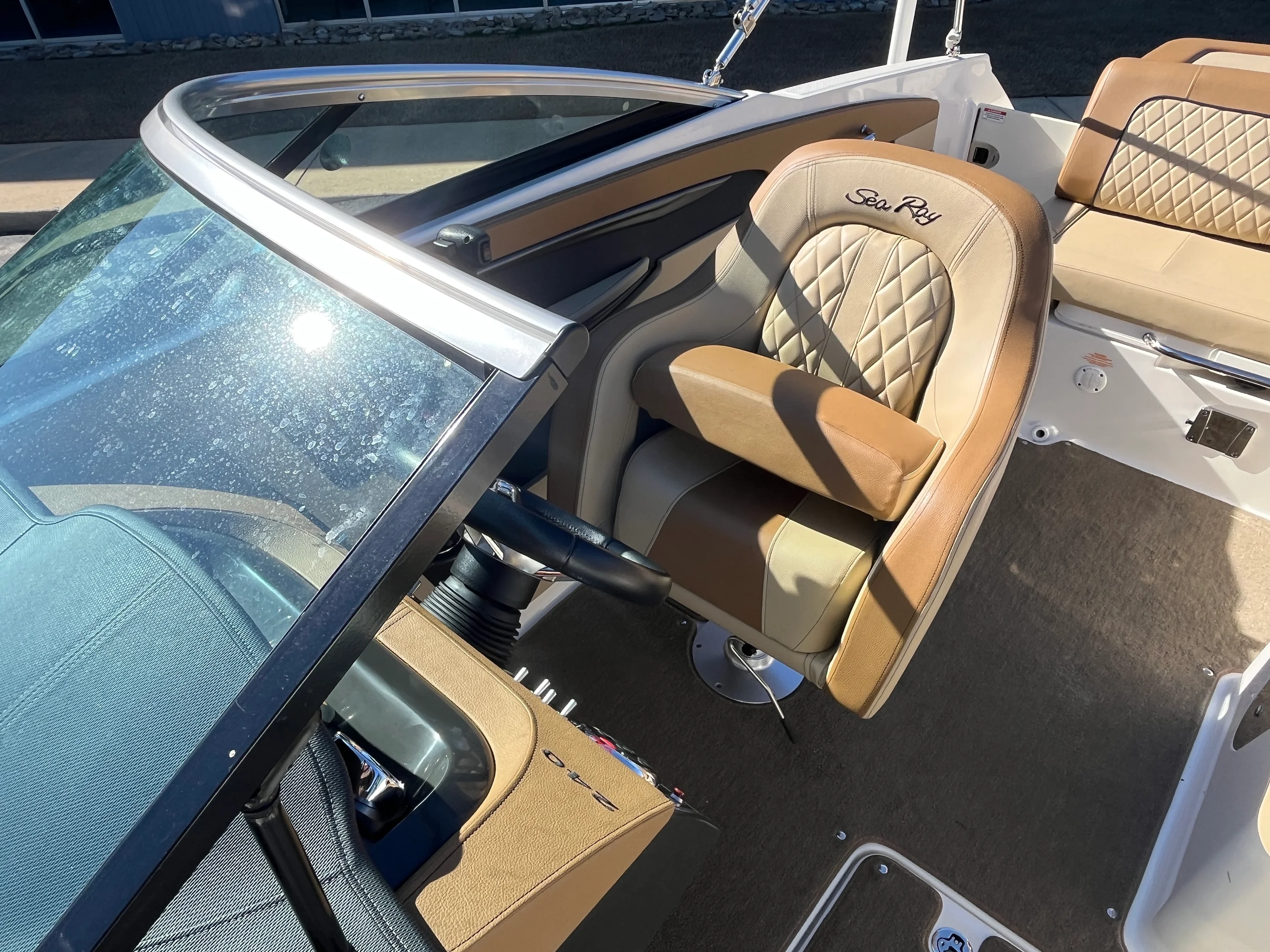 2015 Sea Ray 240 SUNDECK Image Thumbnail #19