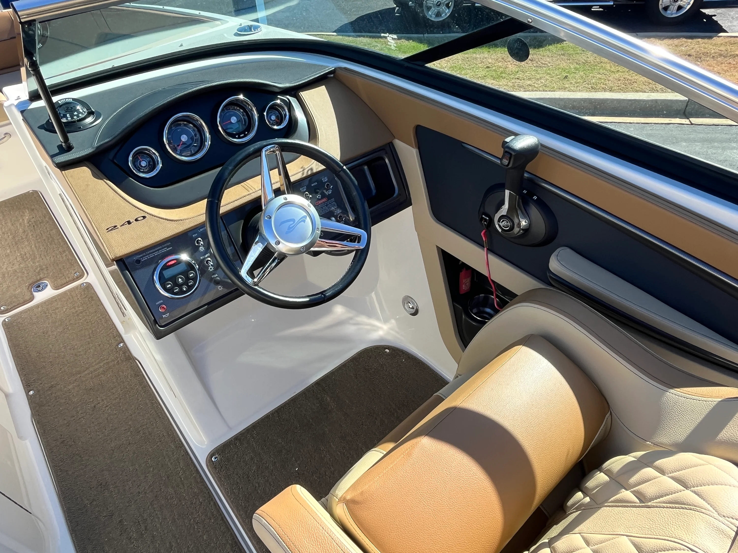 2015 Sea Ray 240 SUNDECK Image Thumbnail #18