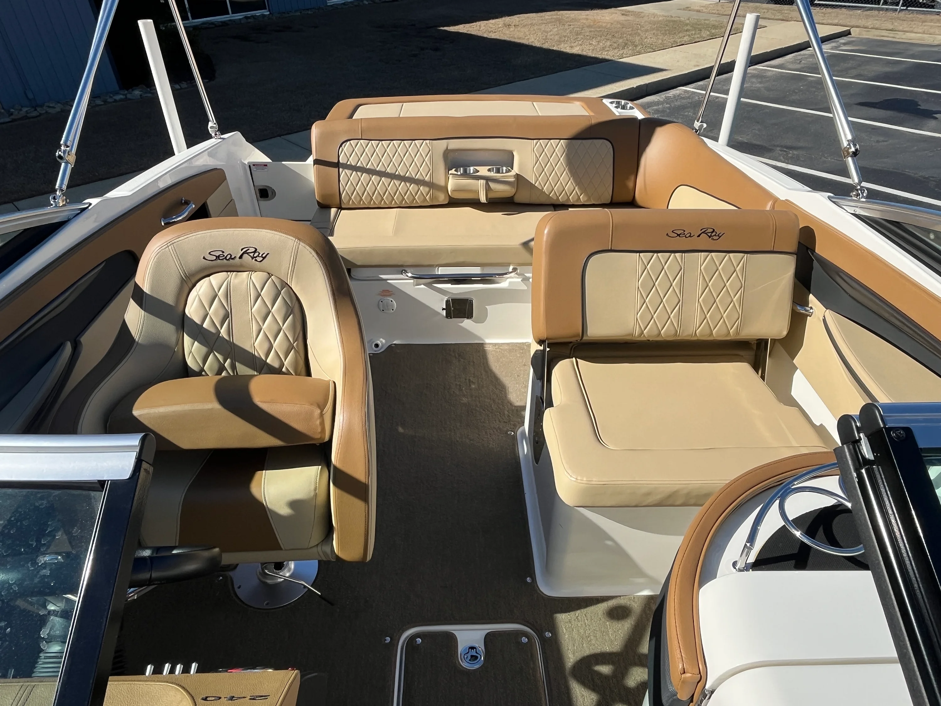 2015 Sea Ray 240 SUNDECK Image Thumbnail #24