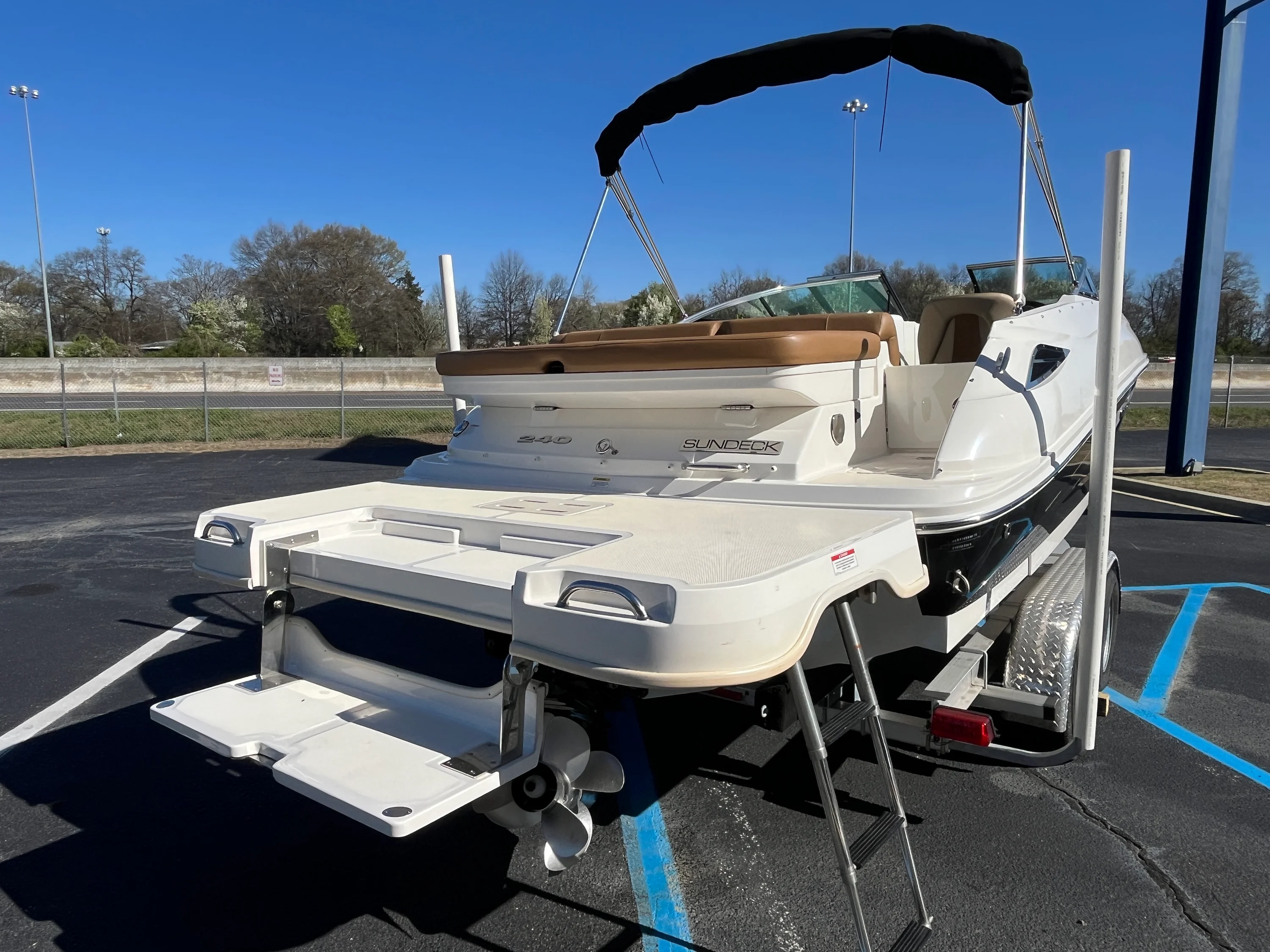 2015 Sea Ray 240 SUNDECK Image Thumbnail #7