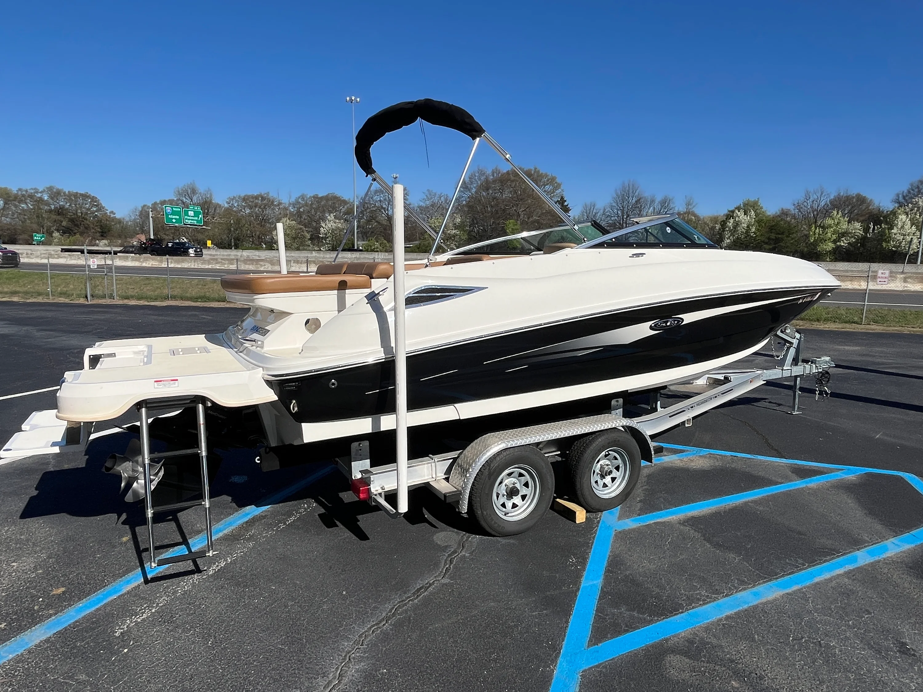 2015 Sea Ray 240 SUNDECK Image Thumbnail #6