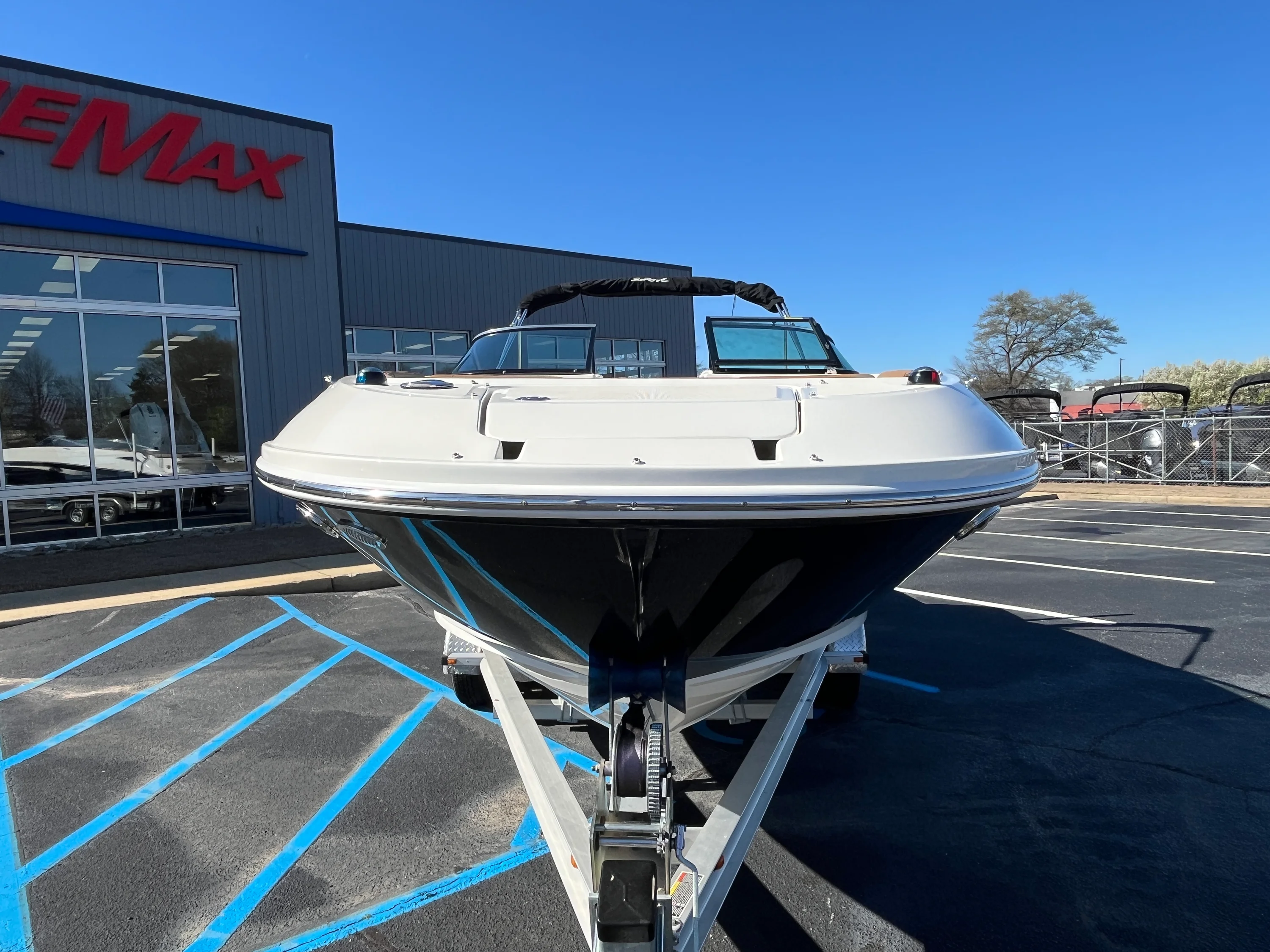 2015 Sea Ray 240 SUNDECK Image Thumbnail #2