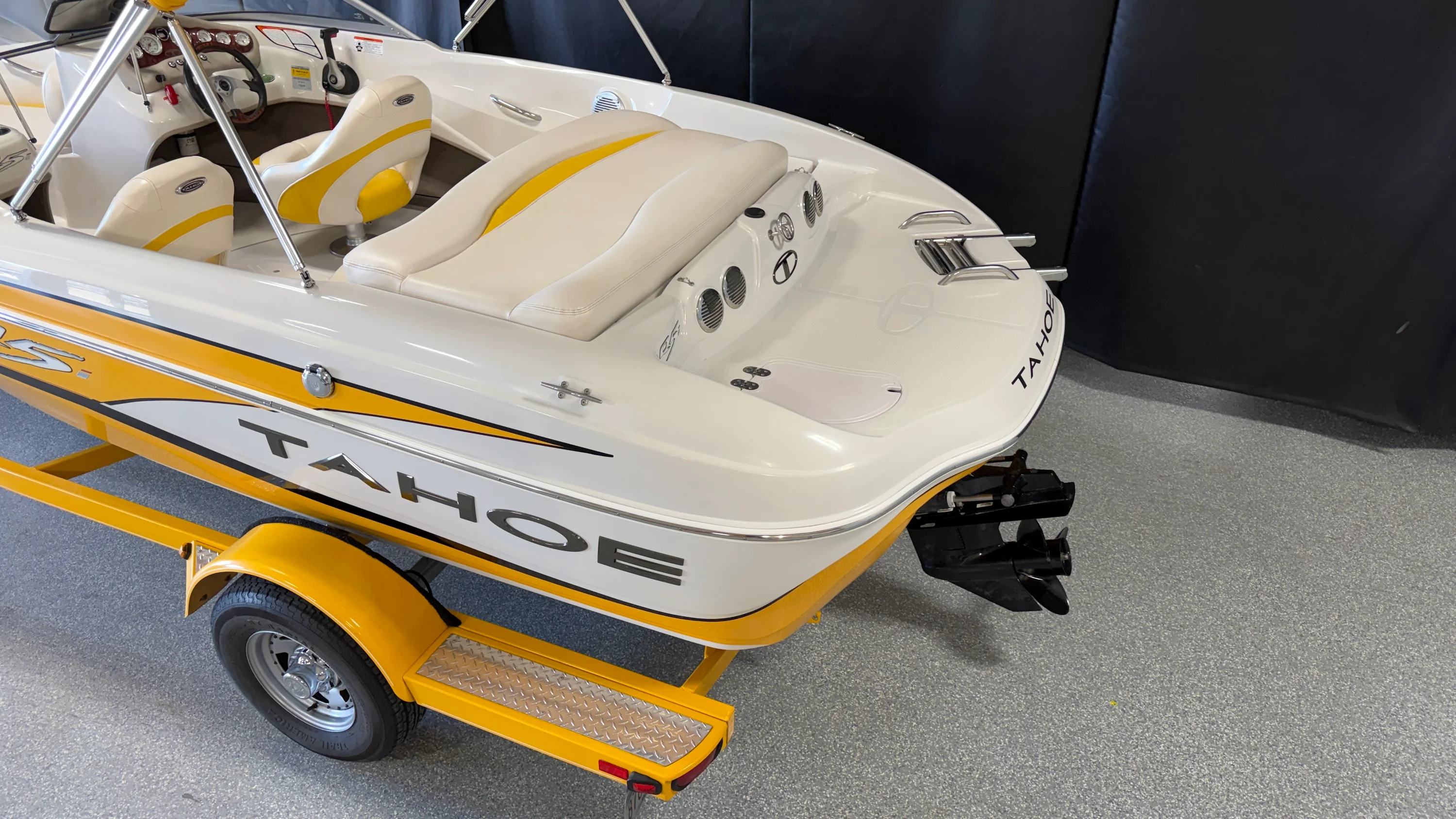 2013 Tahoe Q5I Image Thumbnail #6