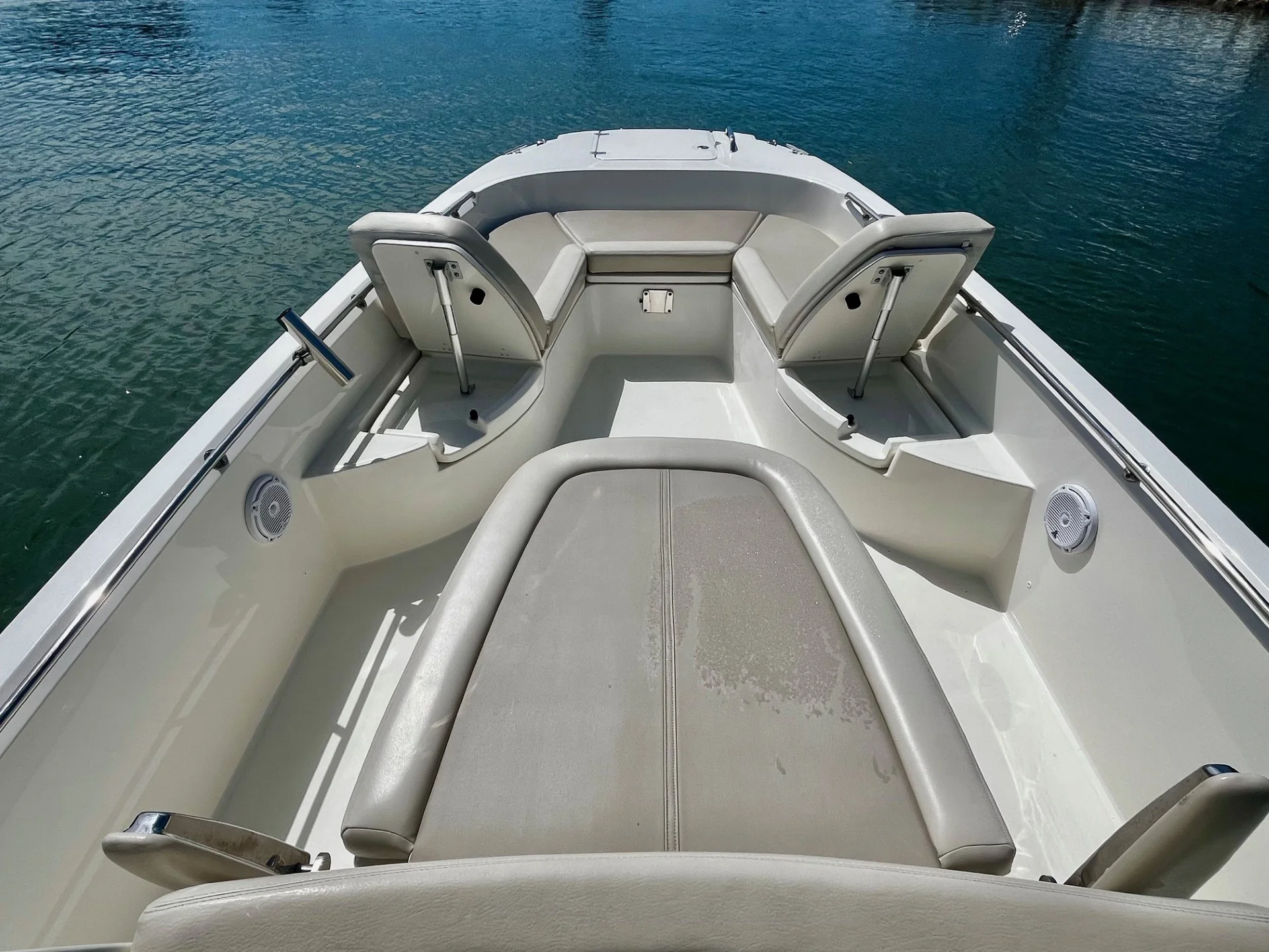 2020 Boston Whaler DAUNTLESS Image Thumbnail #17