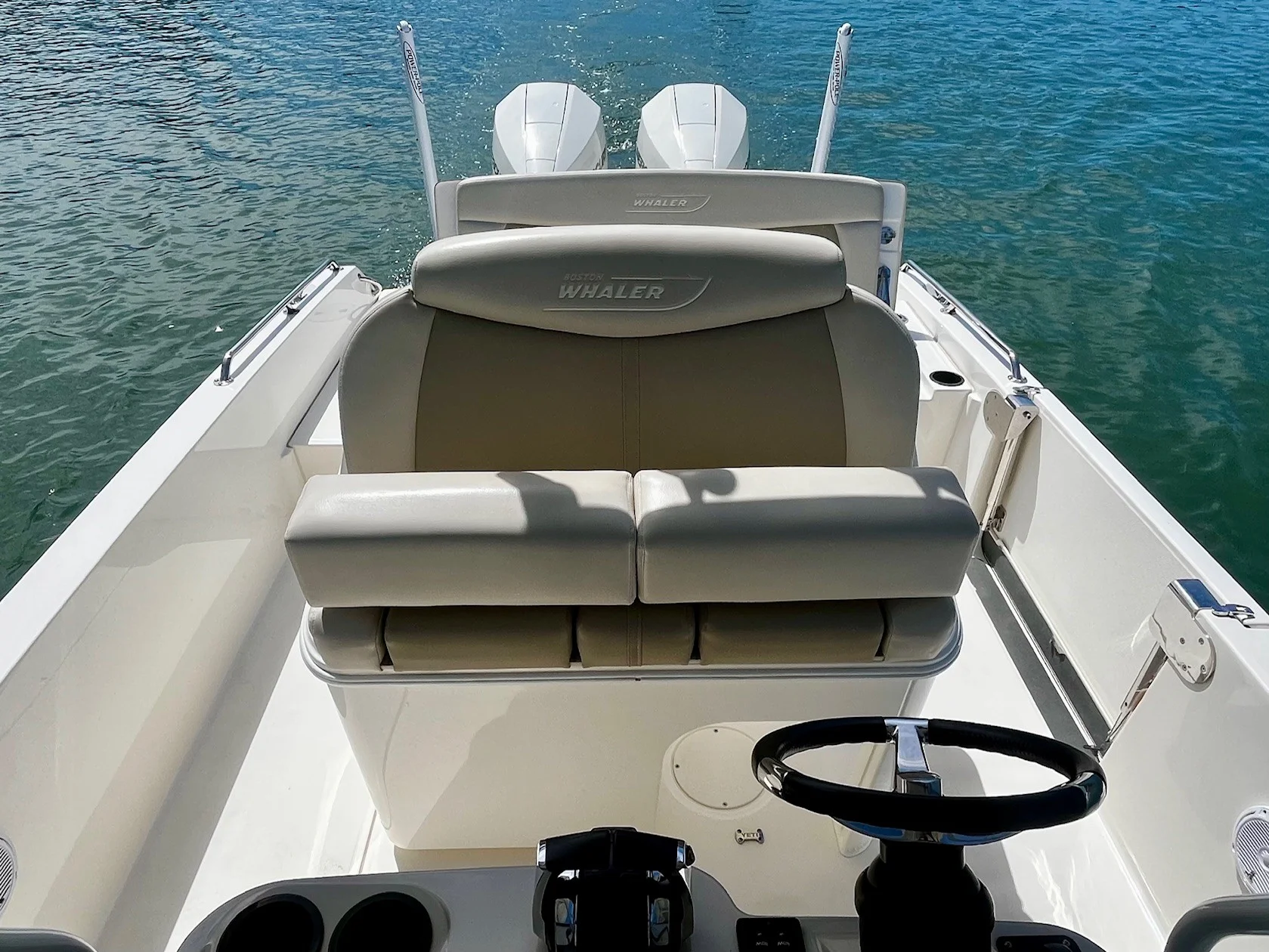 2020 Boston Whaler DAUNTLESS Image Thumbnail #19