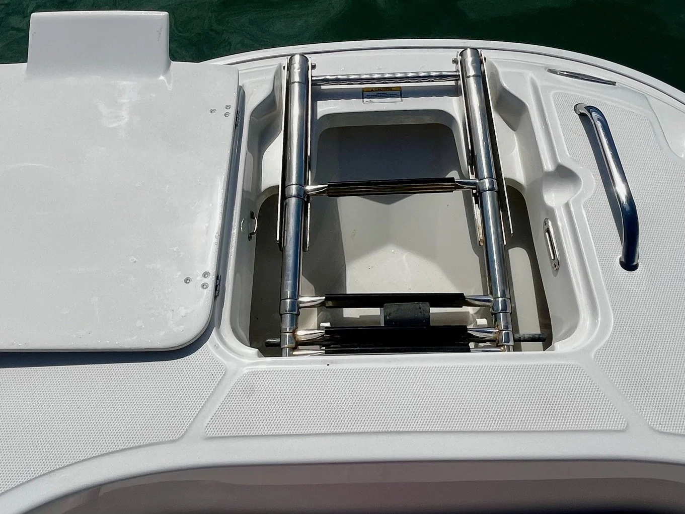2020 Boston Whaler DAUNTLESS Image Thumbnail #15