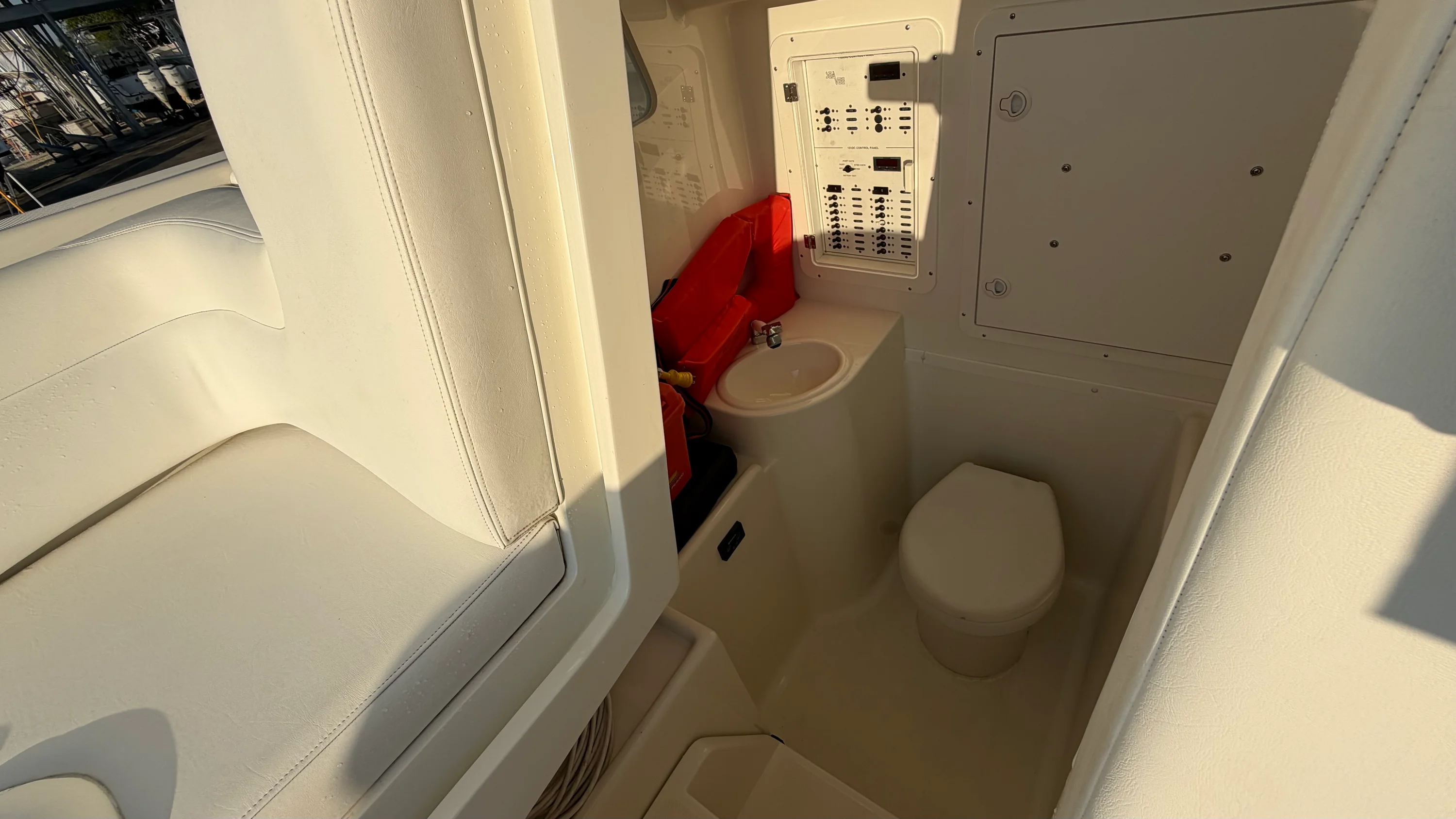 2012 SeaVee 39 LE Image Thumbnail #63