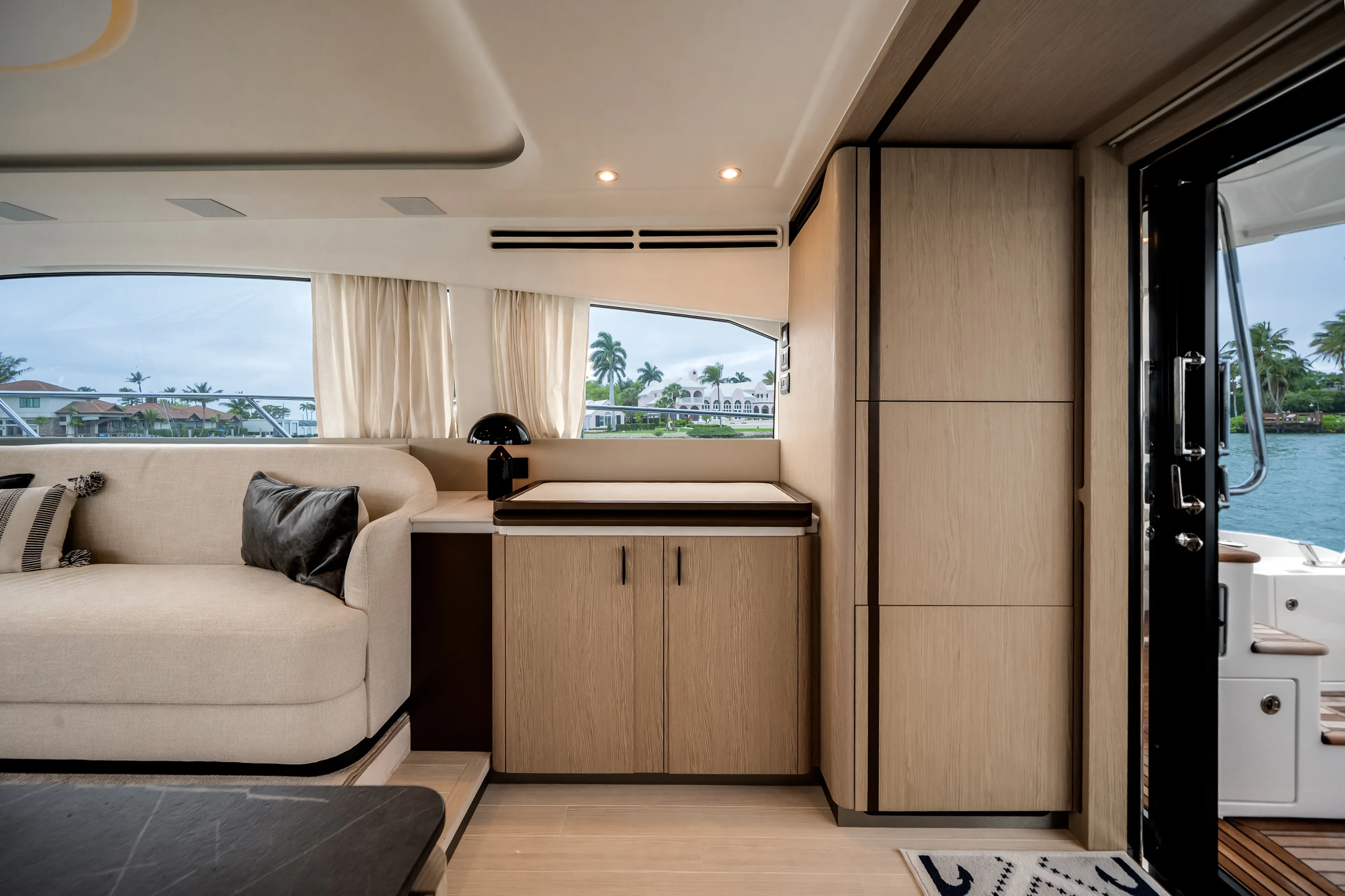 2023 Azimut 53 FLY Image Thumbnail #32