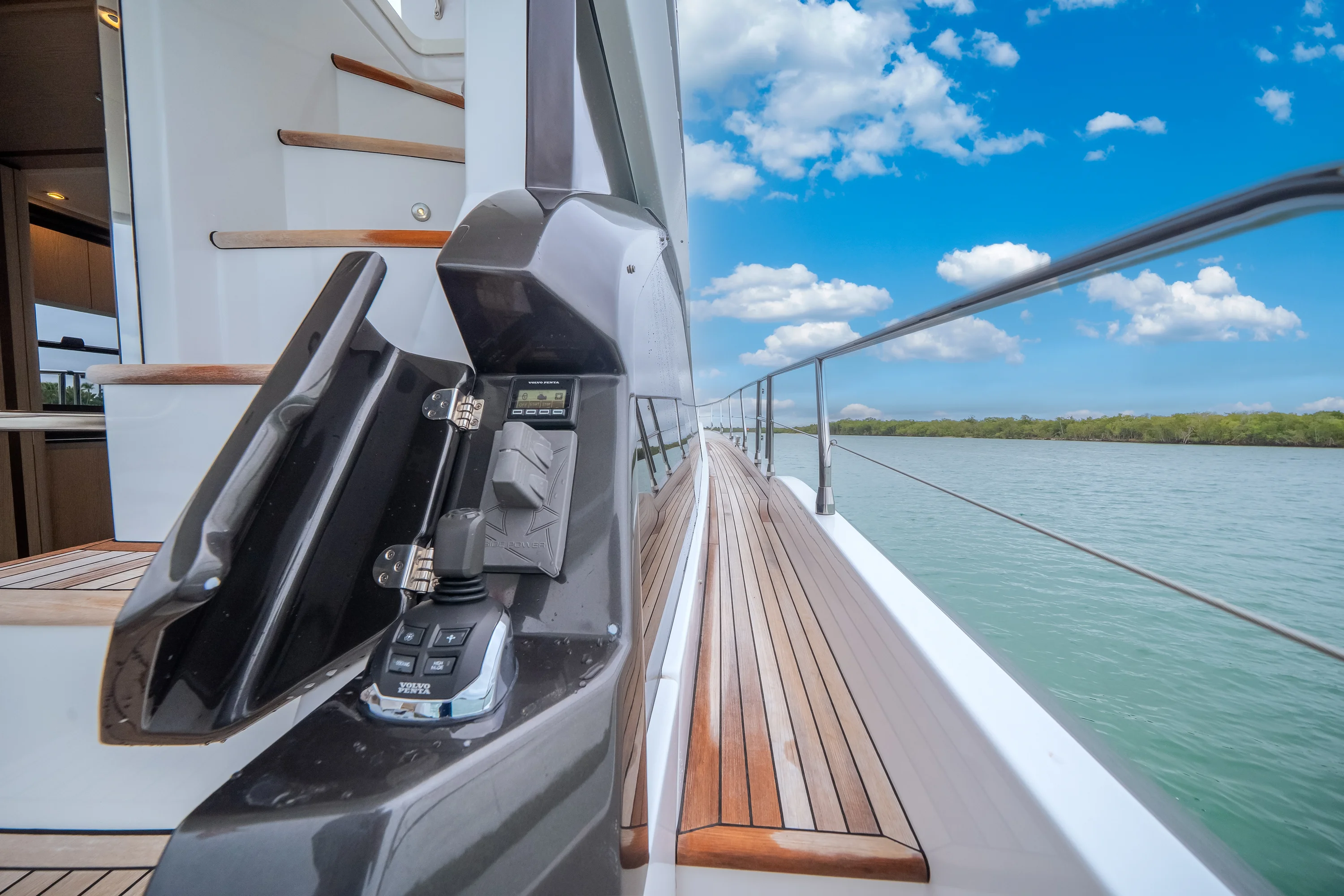 2023 Azimut 53 FLY Image Thumbnail #47