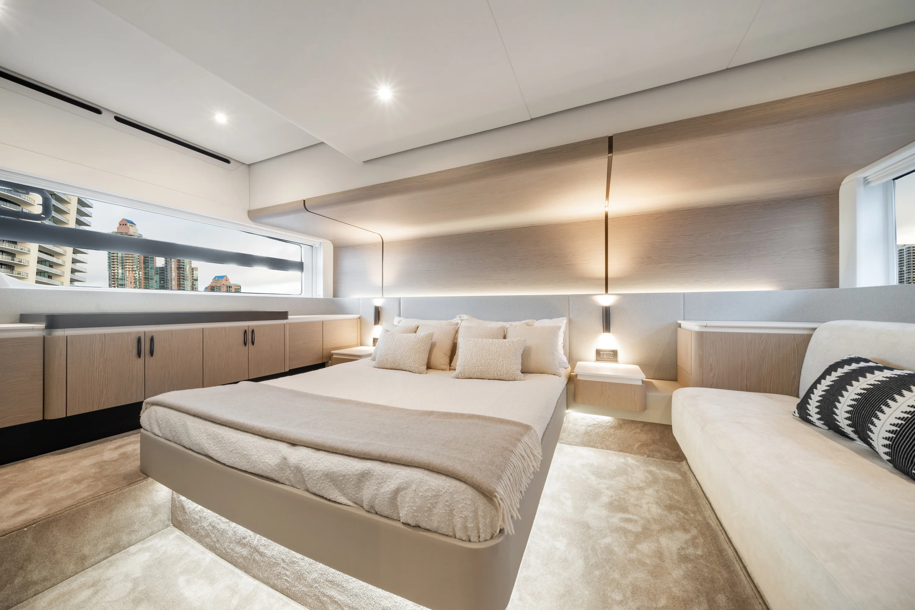 2023 Azimut 53 FLY Image Thumbnail #19