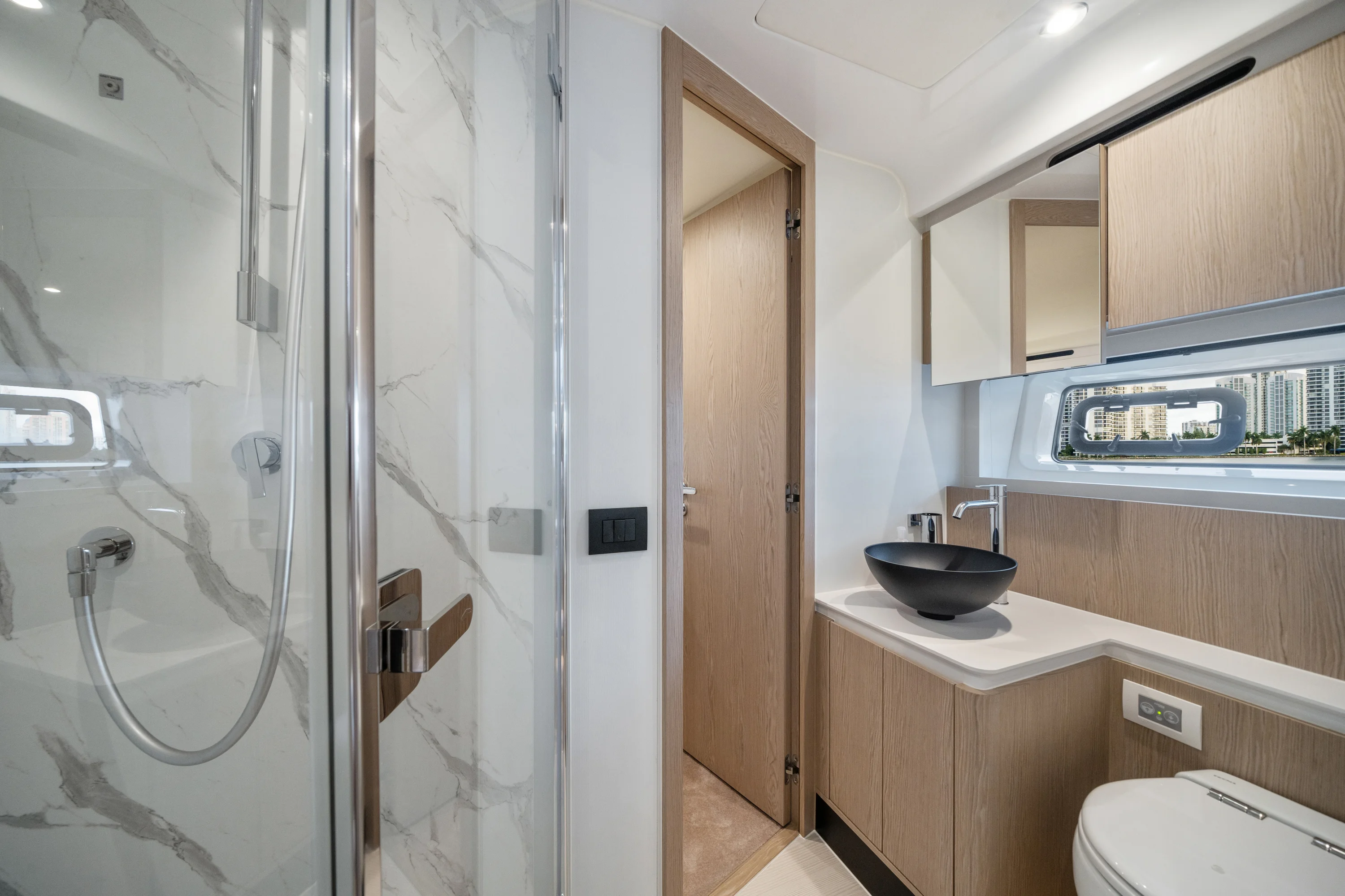 2023 Azimut 53 FLY Image Thumbnail #14