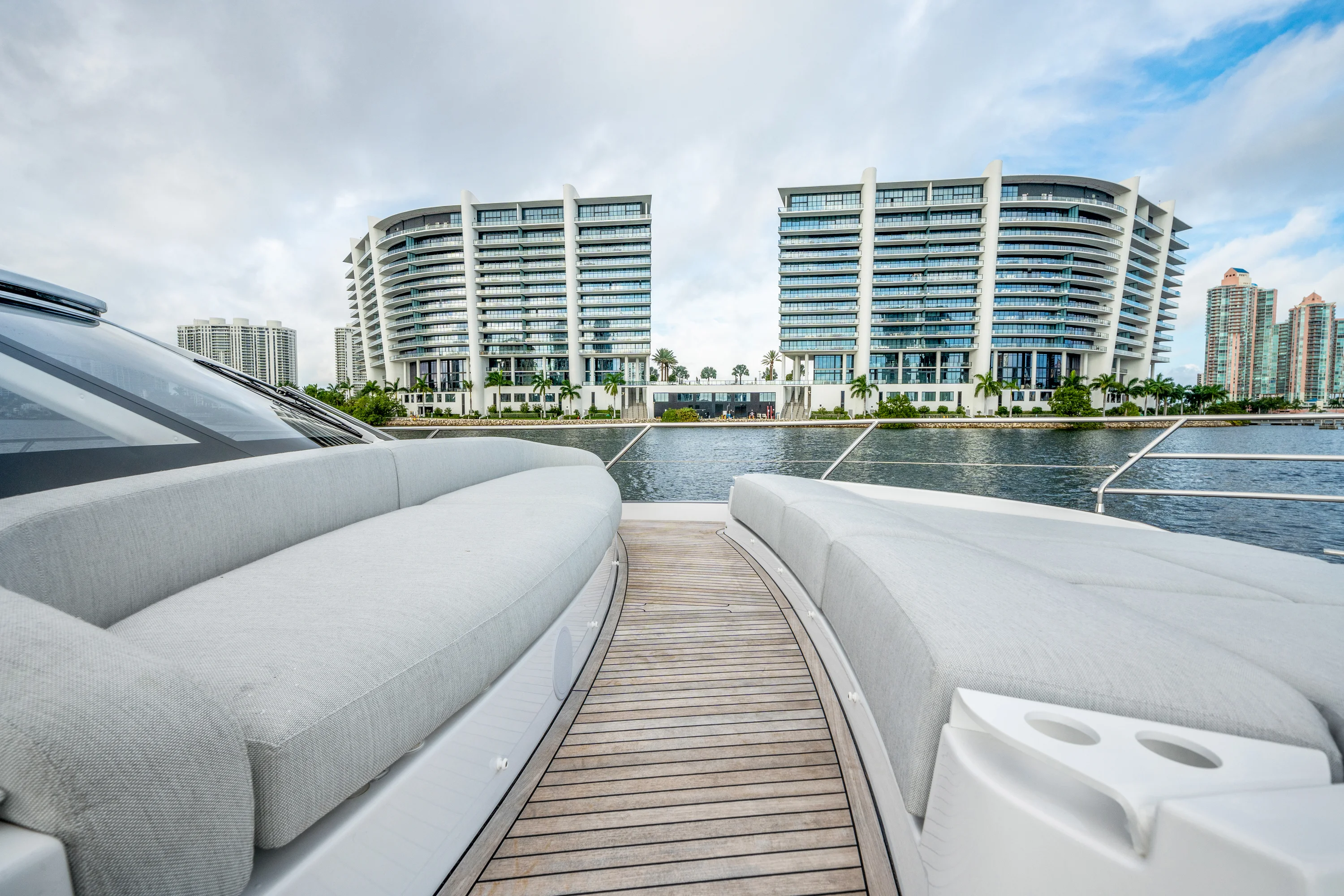 2023 Azimut 53 FLY Image Thumbnail #46