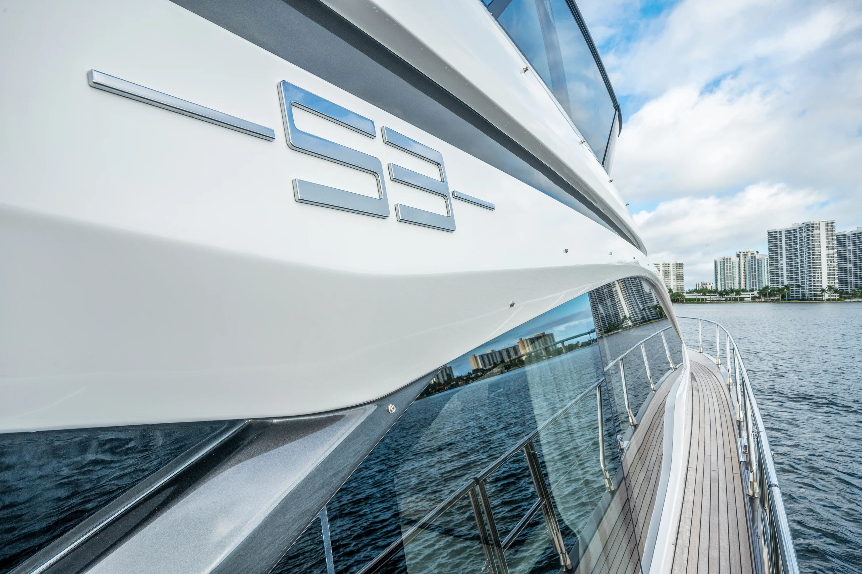 2023 Azimut 53 FLY Image Thumbnail #44