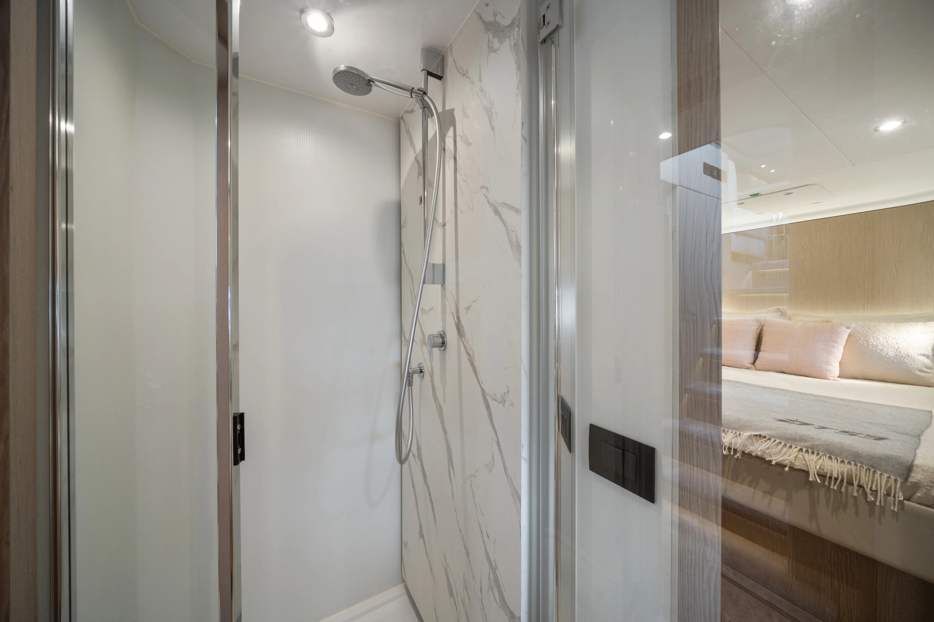 2023 Azimut 53 FLY Image Thumbnail #13