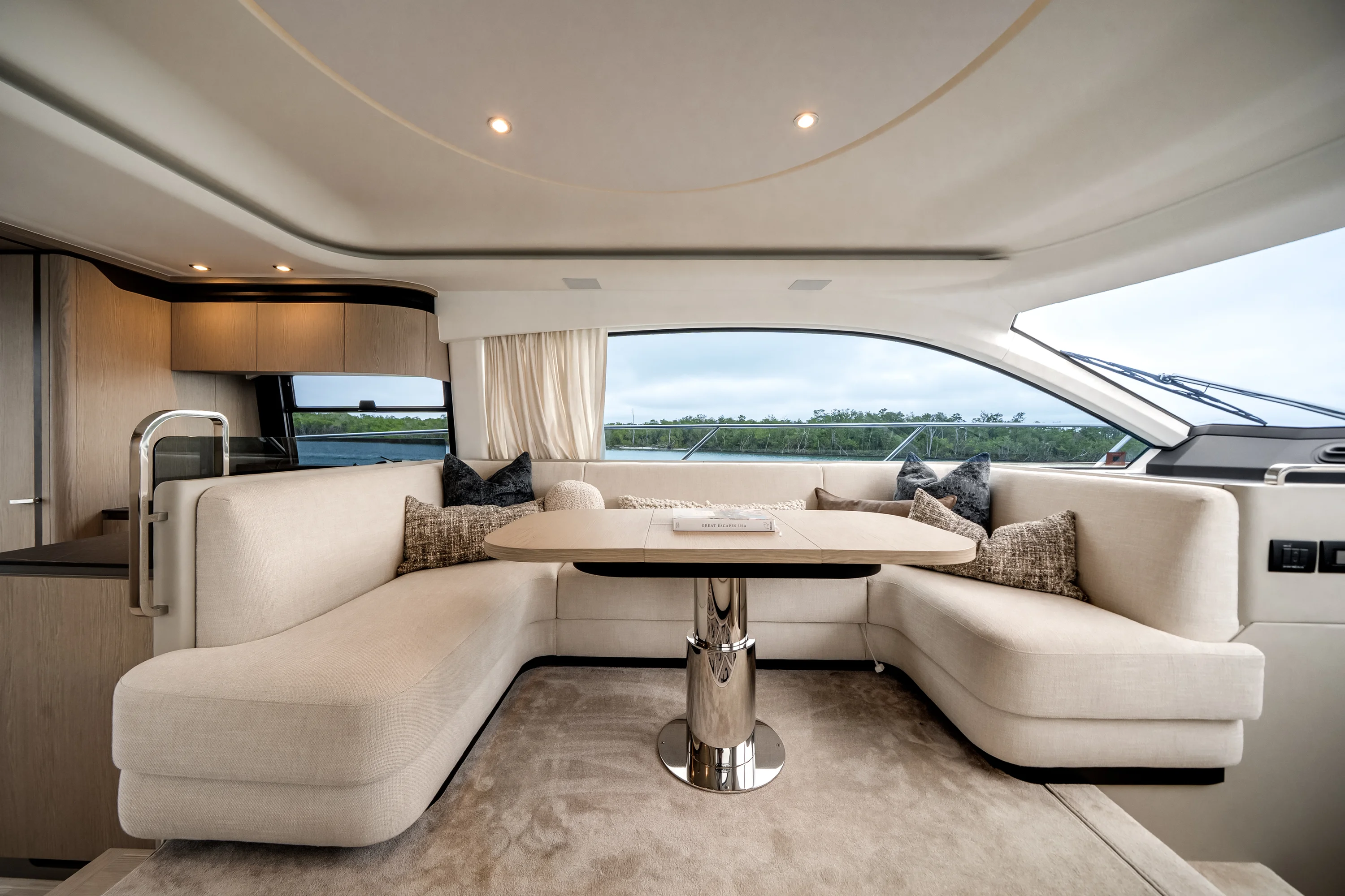 2023 Azimut 53 FLY Image Thumbnail #34