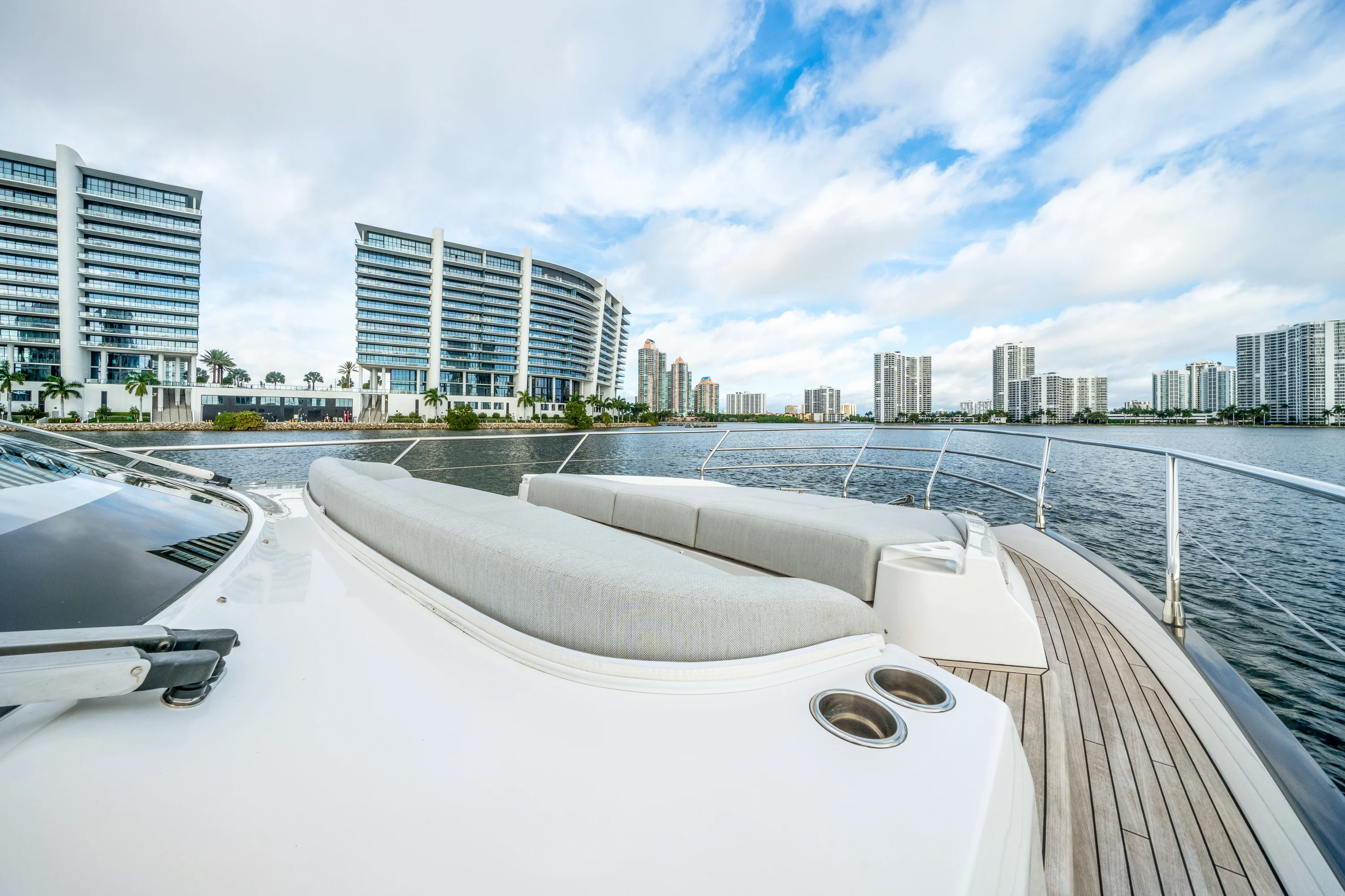 2023 Azimut 53 FLY Image Thumbnail #45