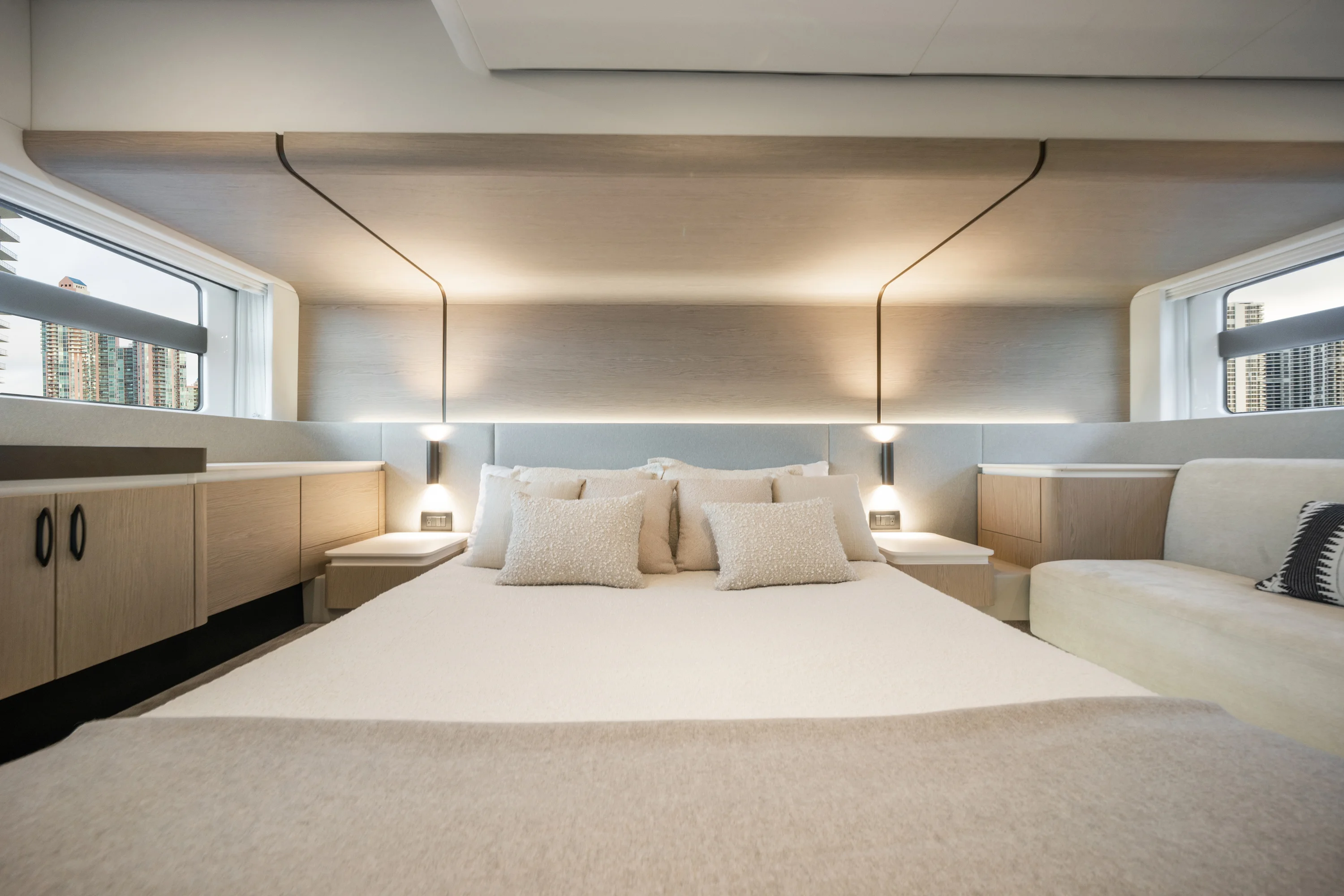 2023 Azimut 53 FLY Image Thumbnail #20