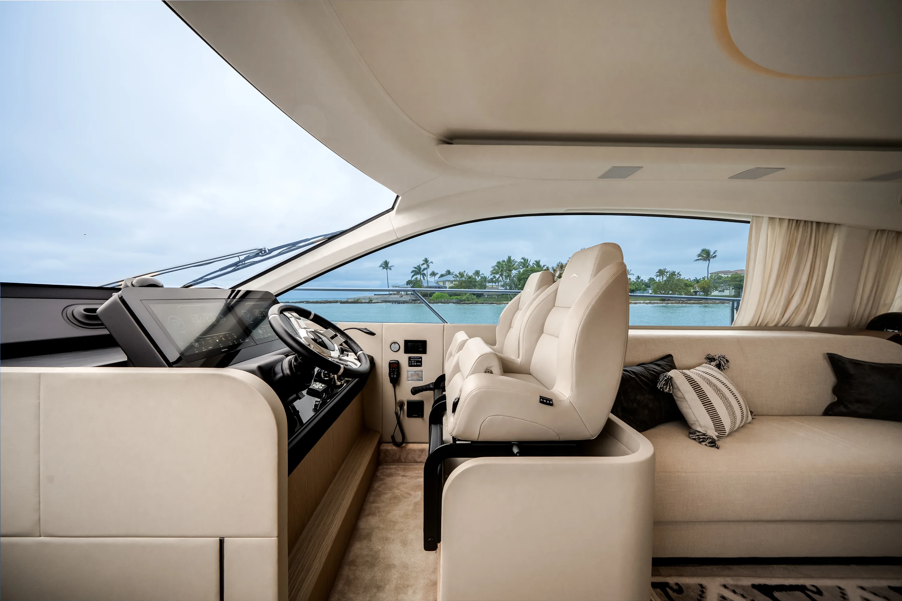 2023 Azimut 53 FLY Image Thumbnail #36