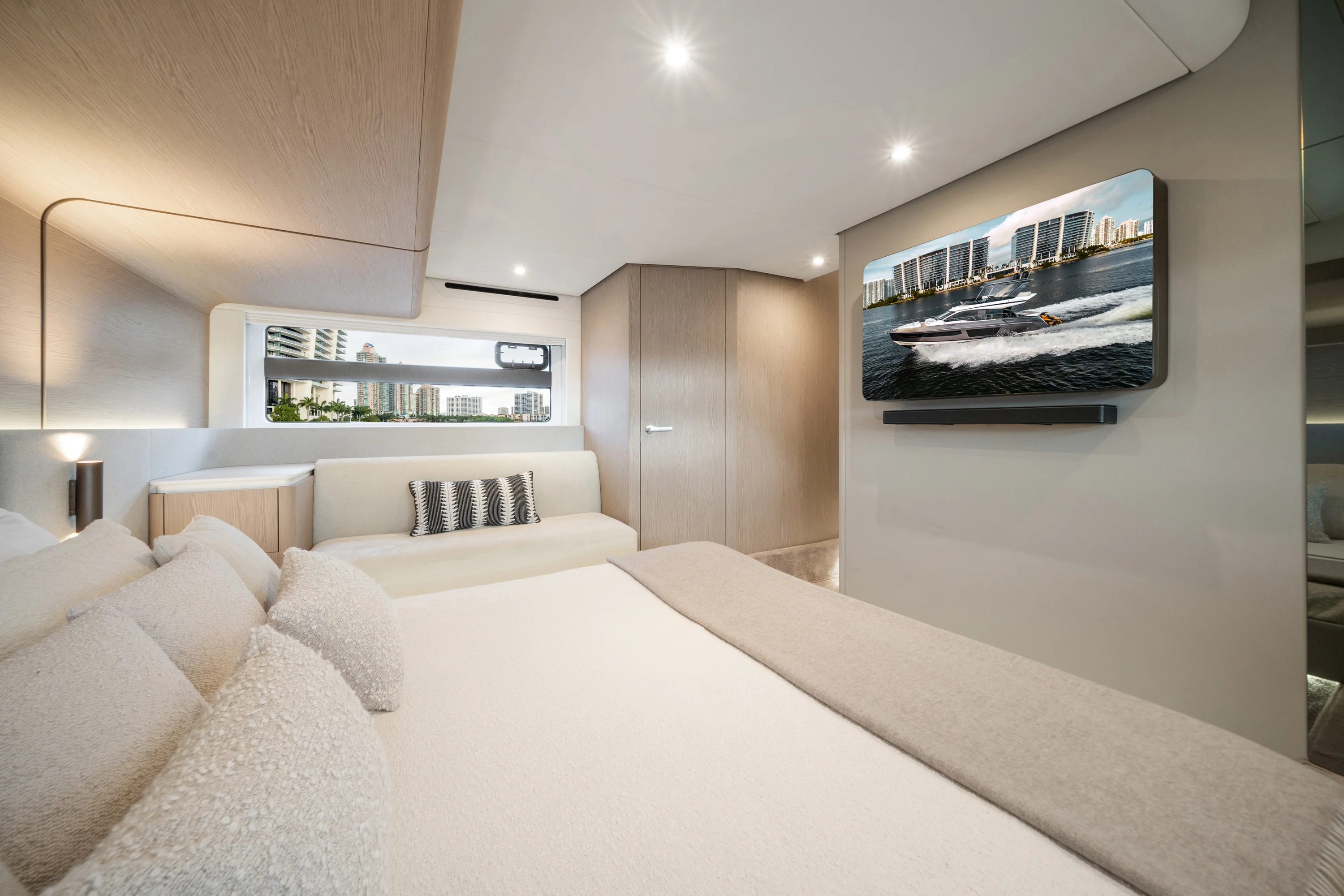 2023 Azimut 53 FLY Image Thumbnail #21