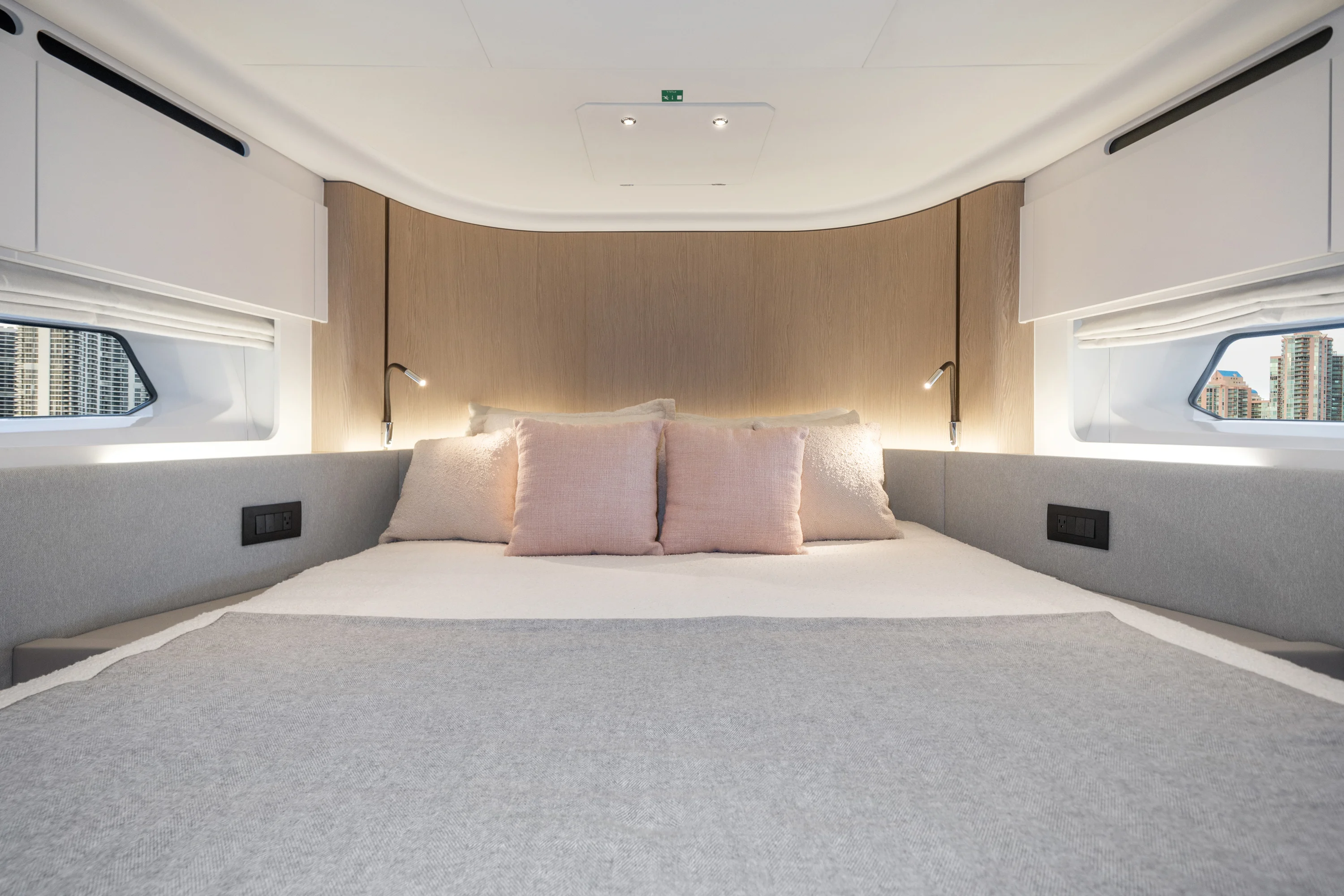 2023 Azimut 53 FLY Image Thumbnail #9