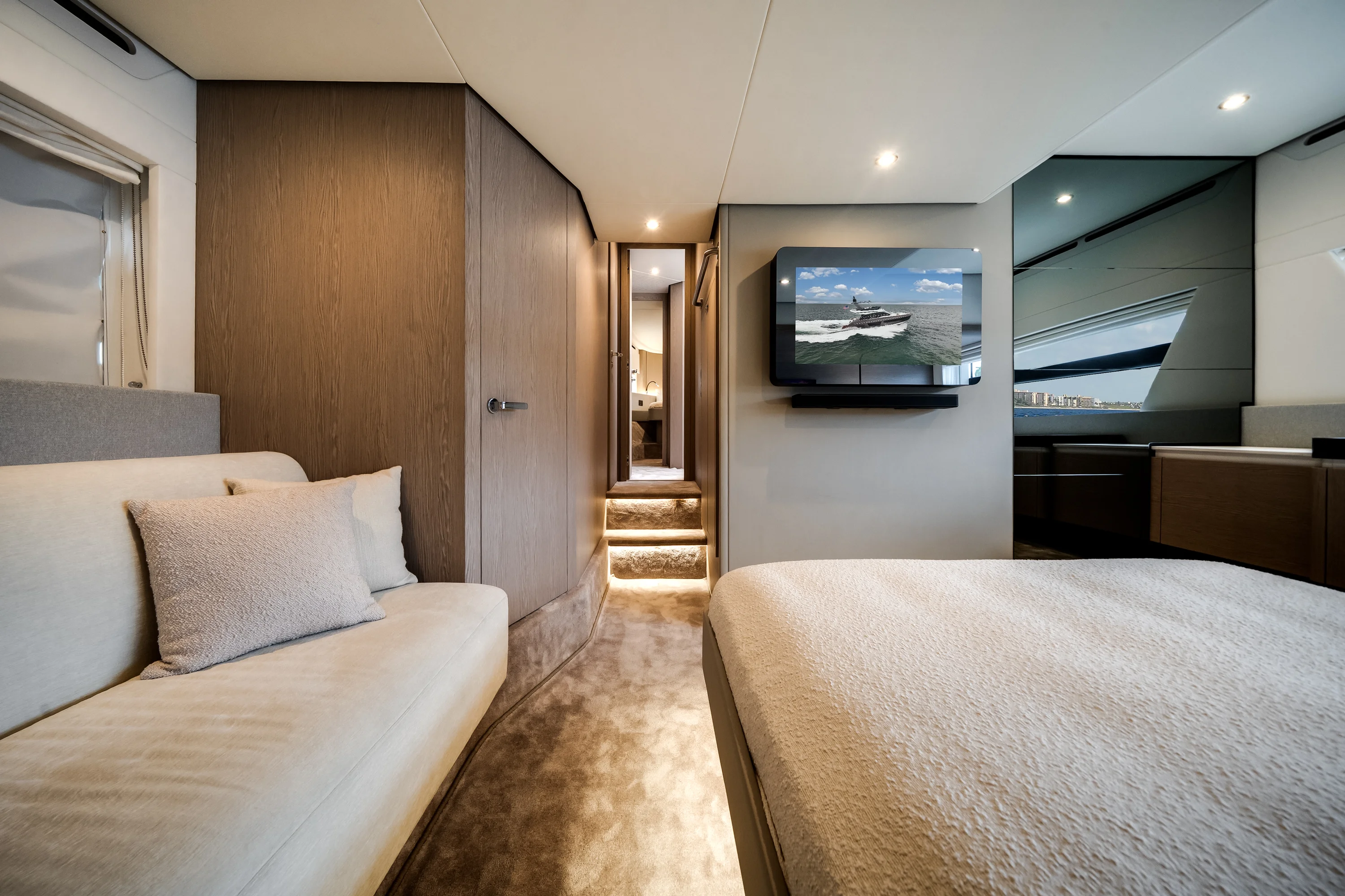 2023 Azimut 53 FLY Image Thumbnail #24