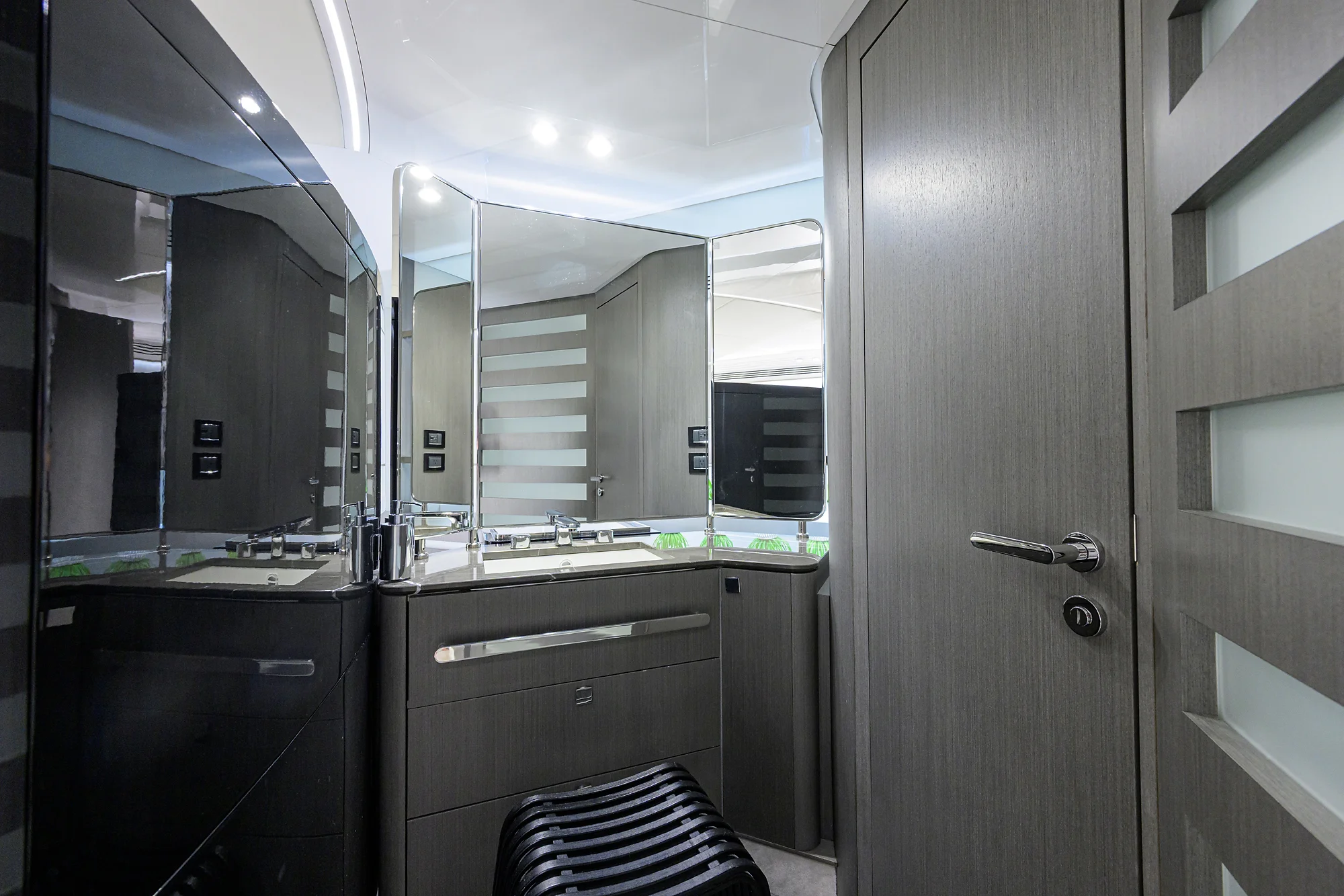 2019 Azimut S7 Image Thumbnail #97