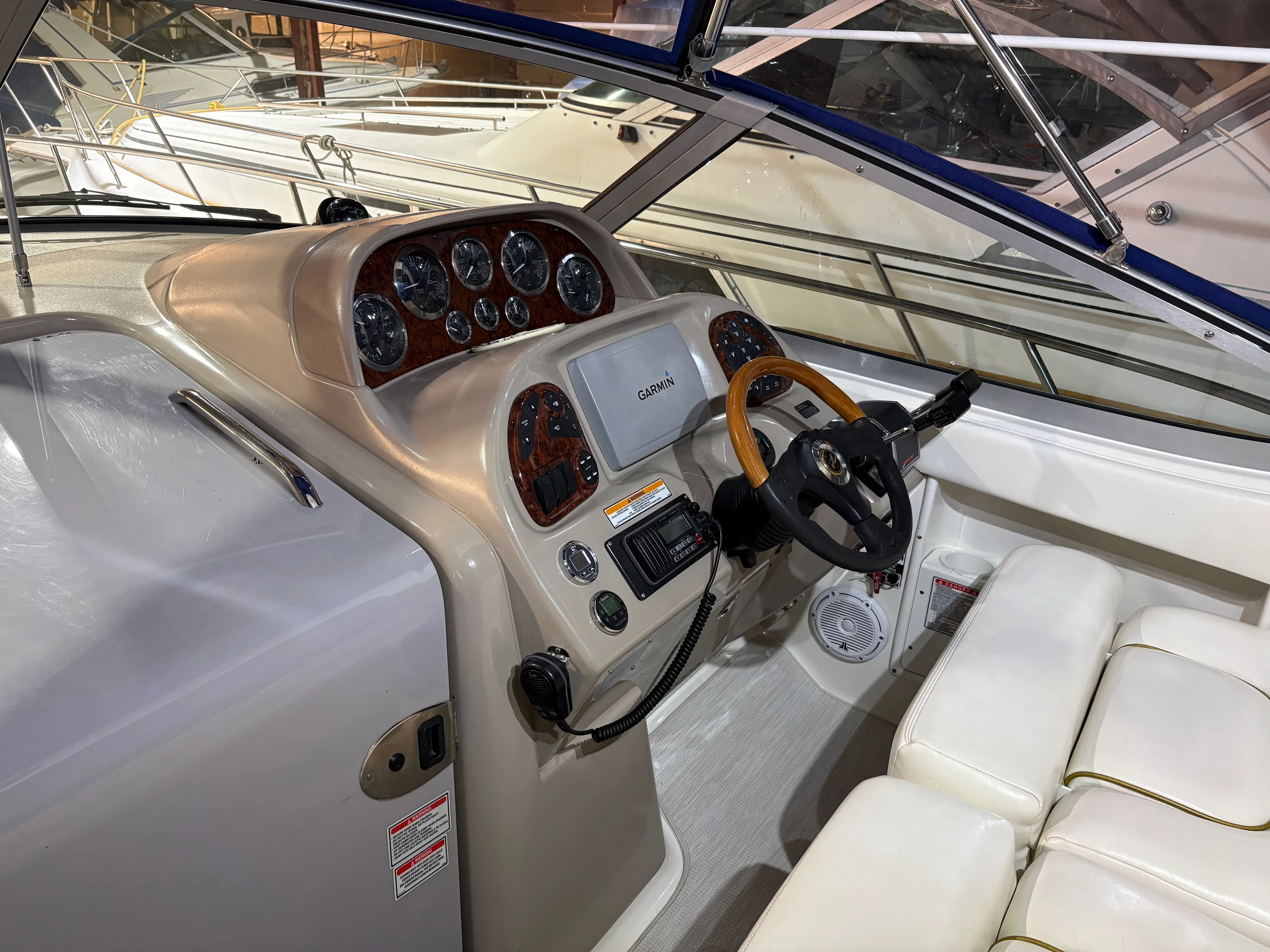 2003 Sea Ray 300 SUNDANCER Image Thumbnail #3