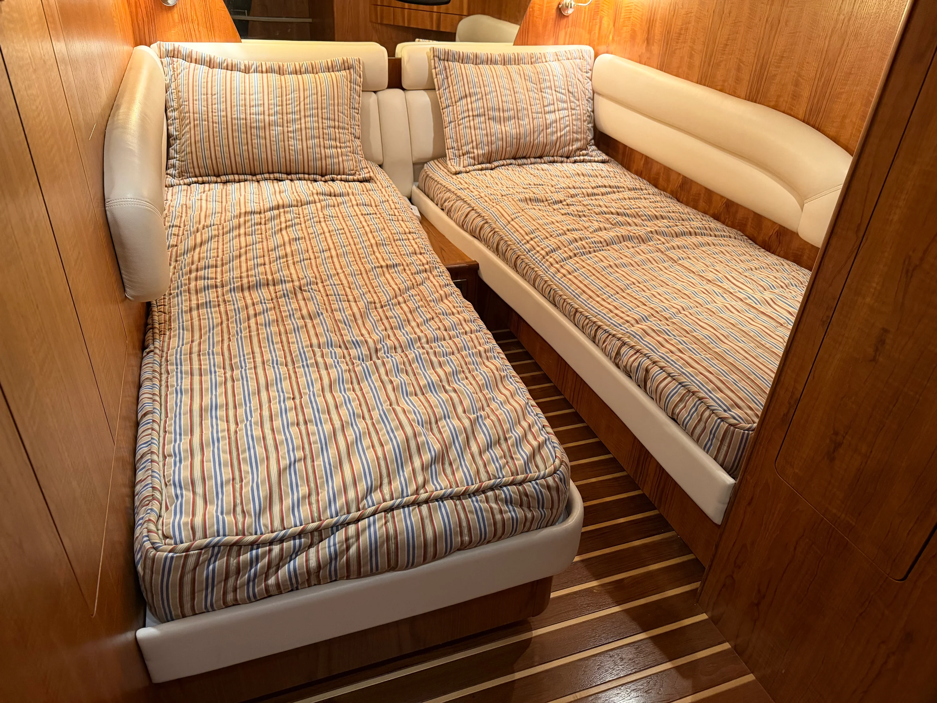 2009 Tiara Yachts 43 SOVRAN Image Thumbnail #43