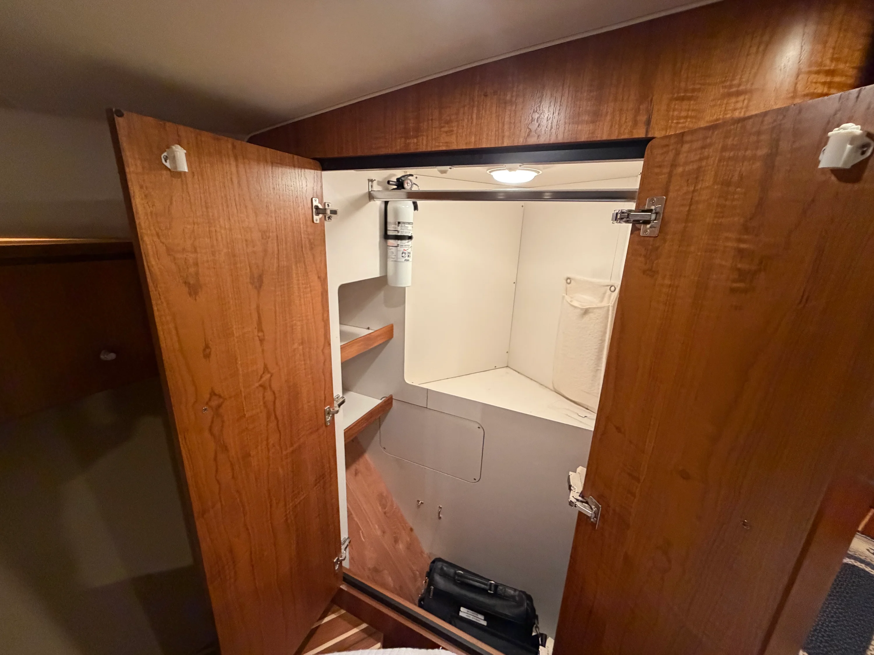 2009 Tiara Yachts 43 SOVRAN Image Thumbnail #32