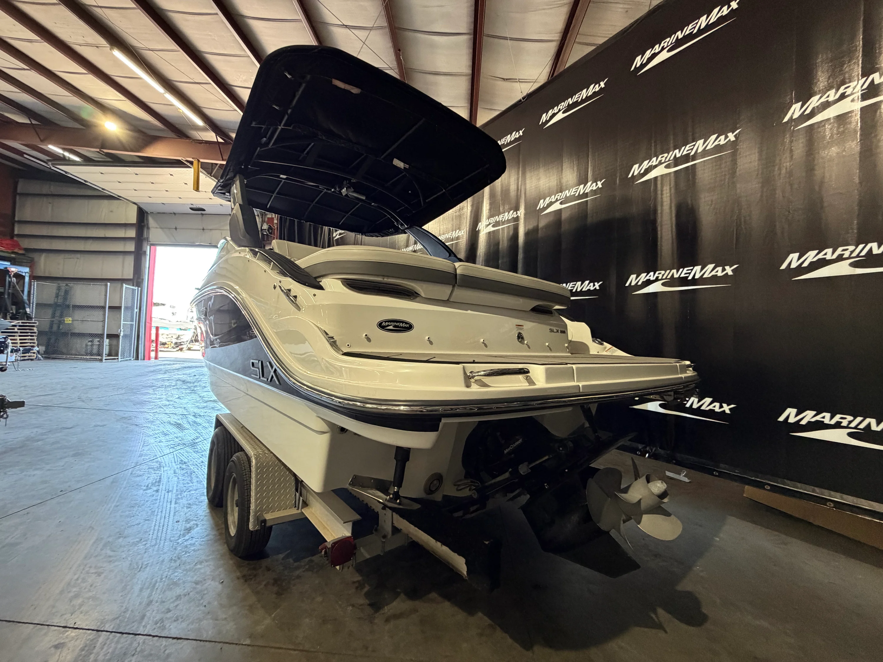 2024 Sea Ray SLX 260 Image Thumbnail #5