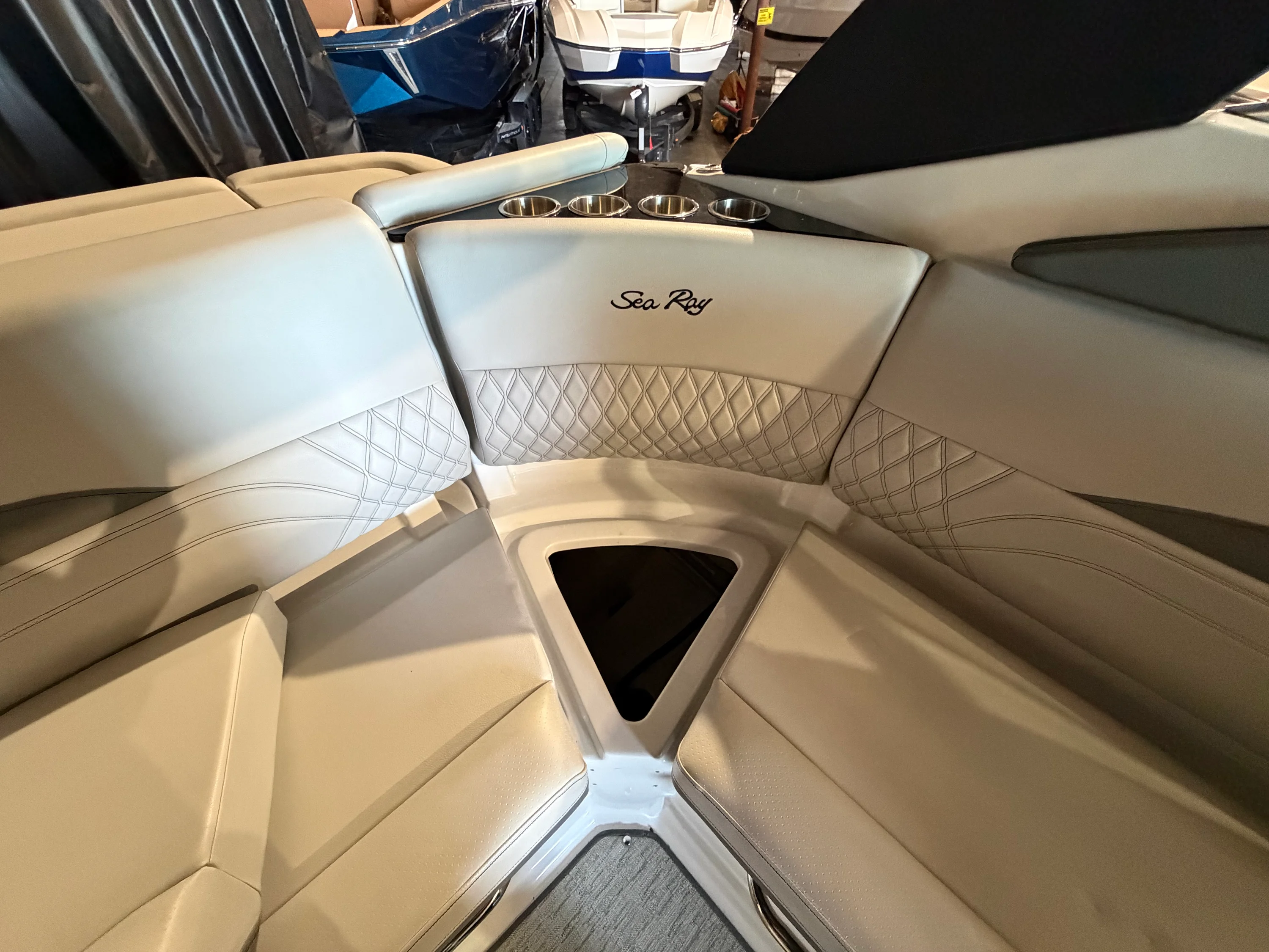 2024 Sea Ray SLX 260 Image Thumbnail #25