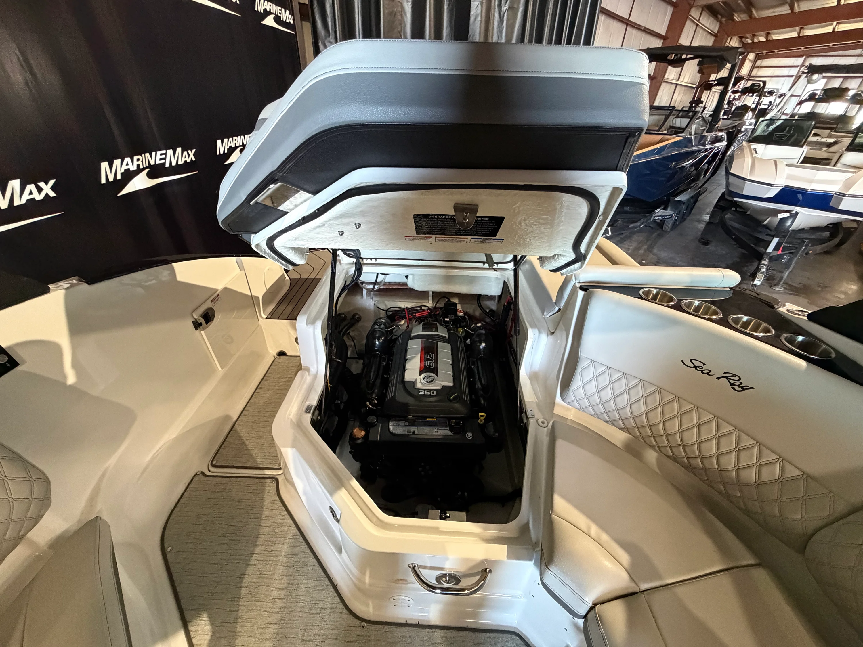 2024 Sea Ray SLX 260 Image Thumbnail #21