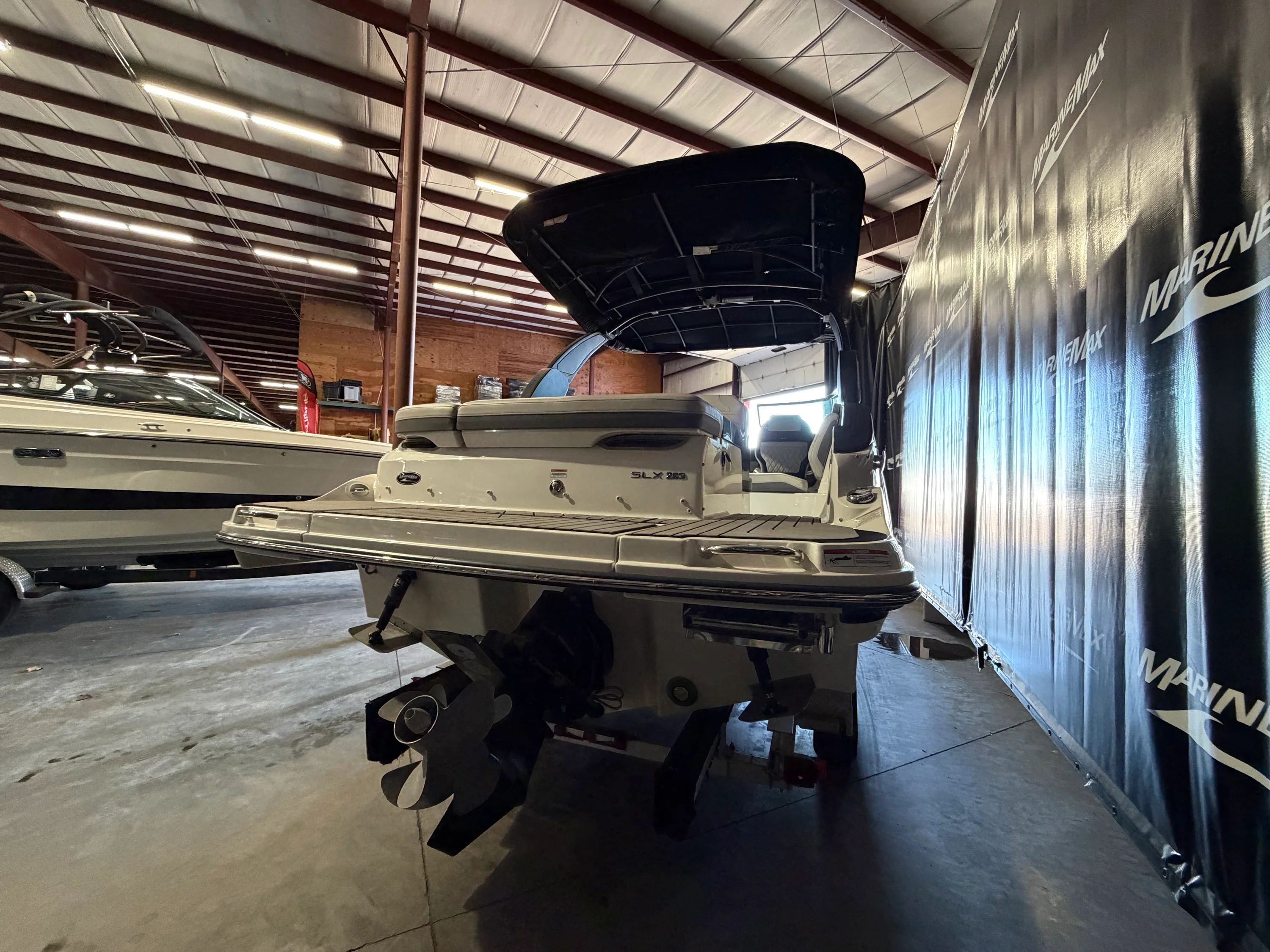 2024 Sea Ray SLX 260 Image Thumbnail #7