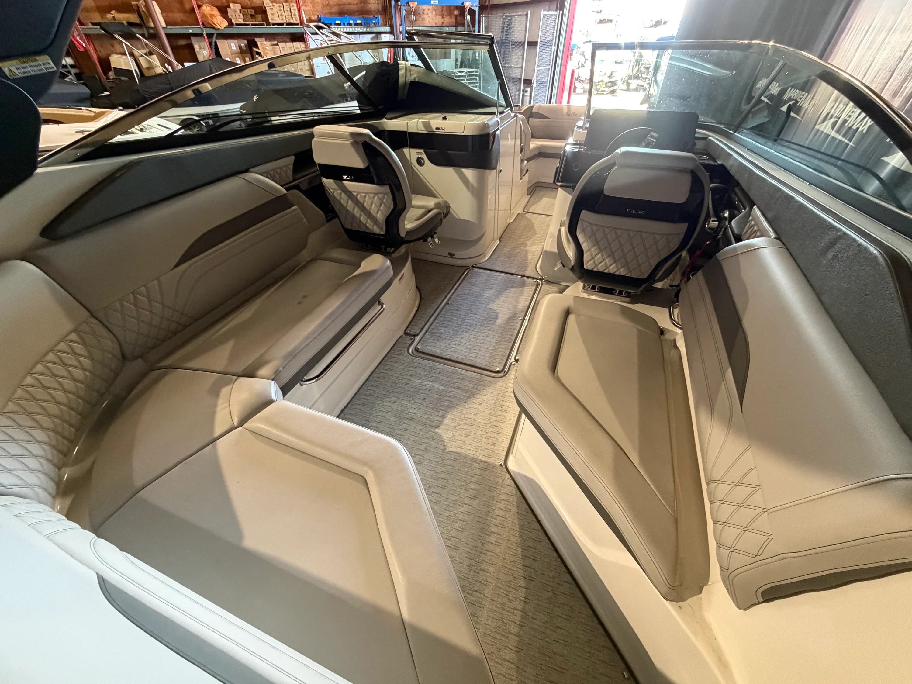 2024 Sea Ray SLX 260 Image Thumbnail #15