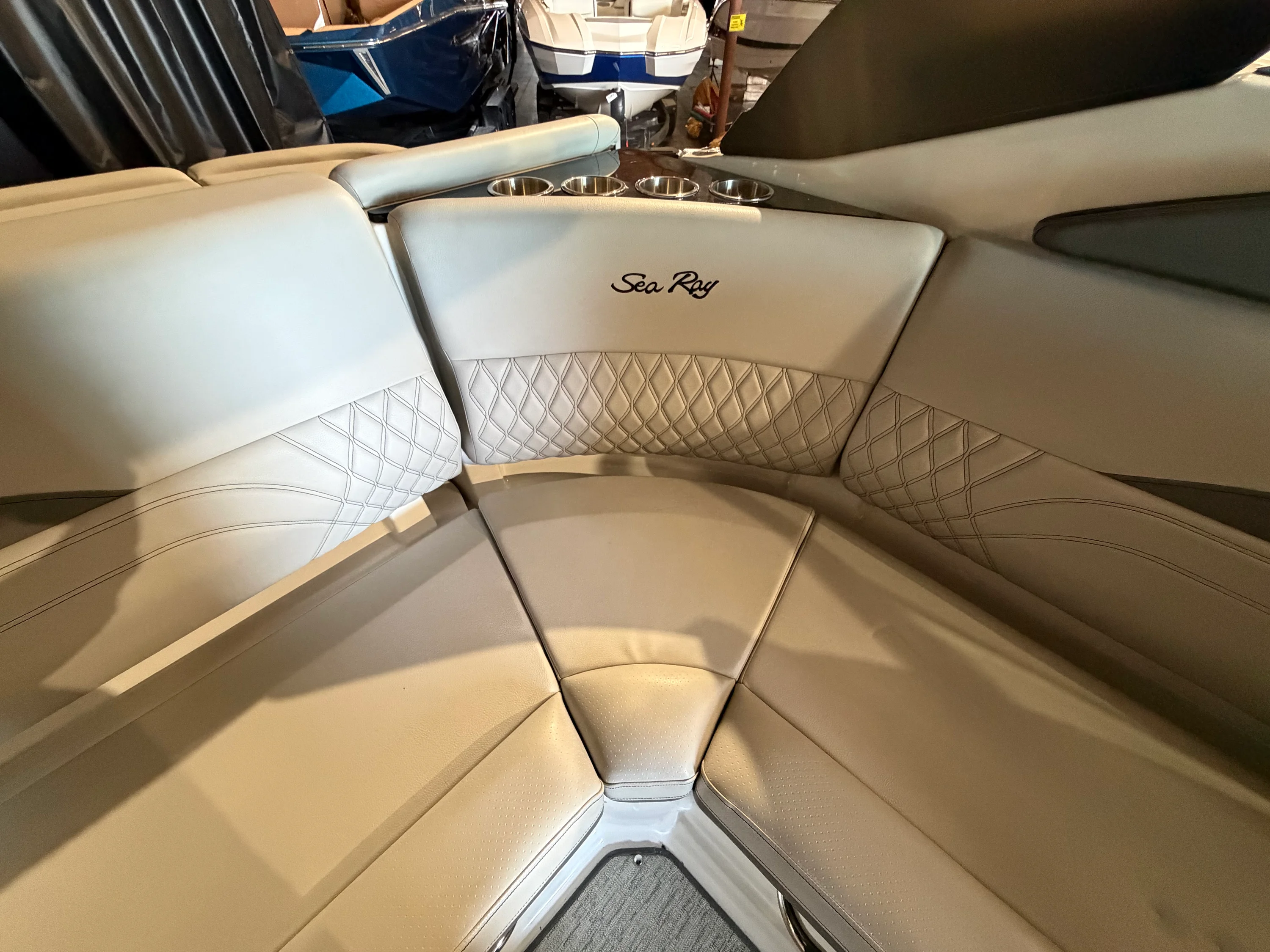 2024 Sea Ray SLX 260 Image Thumbnail #23