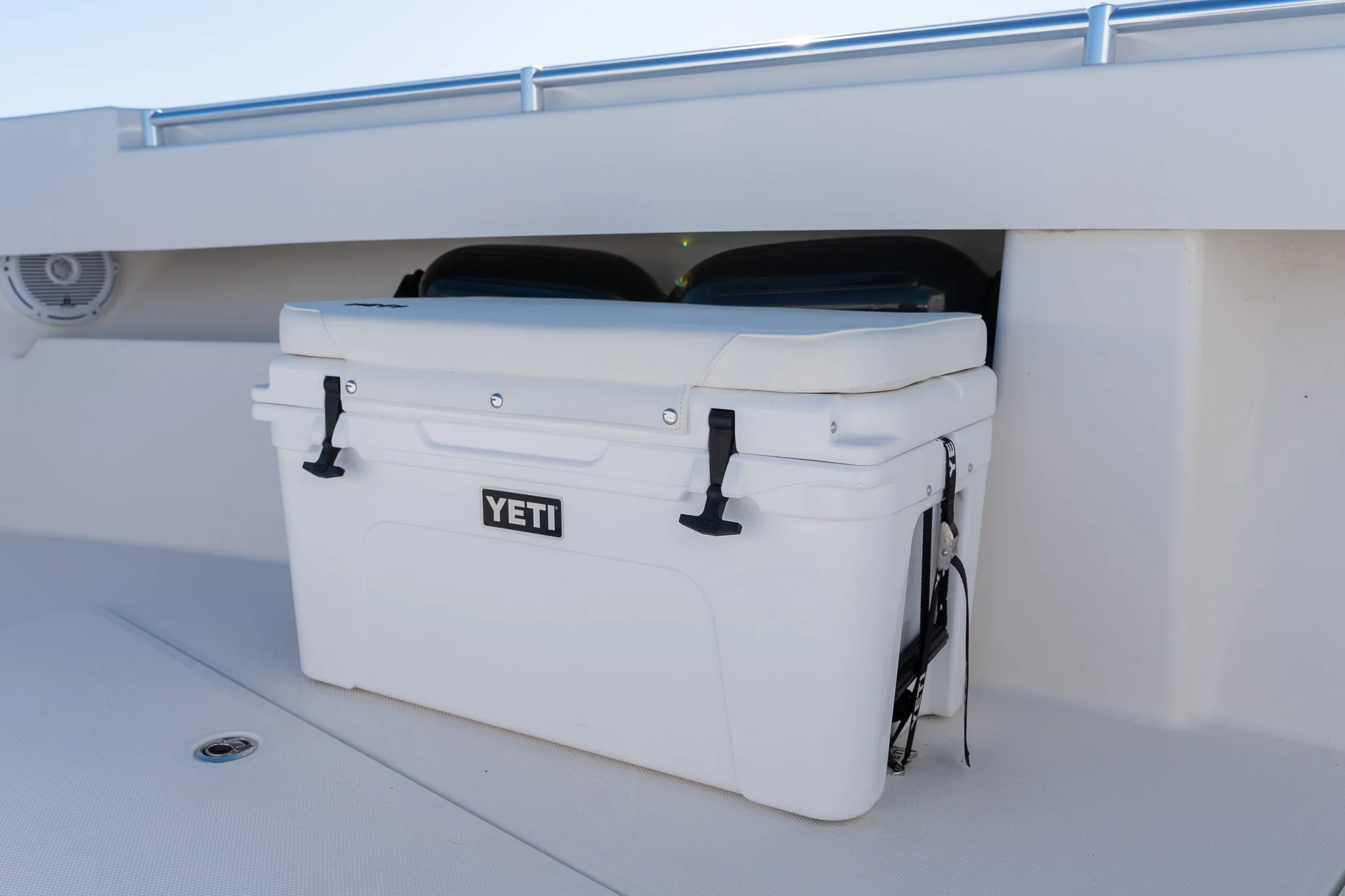 2018 Invincible 33 OPEN FISHERMAN Image Thumbnail #17