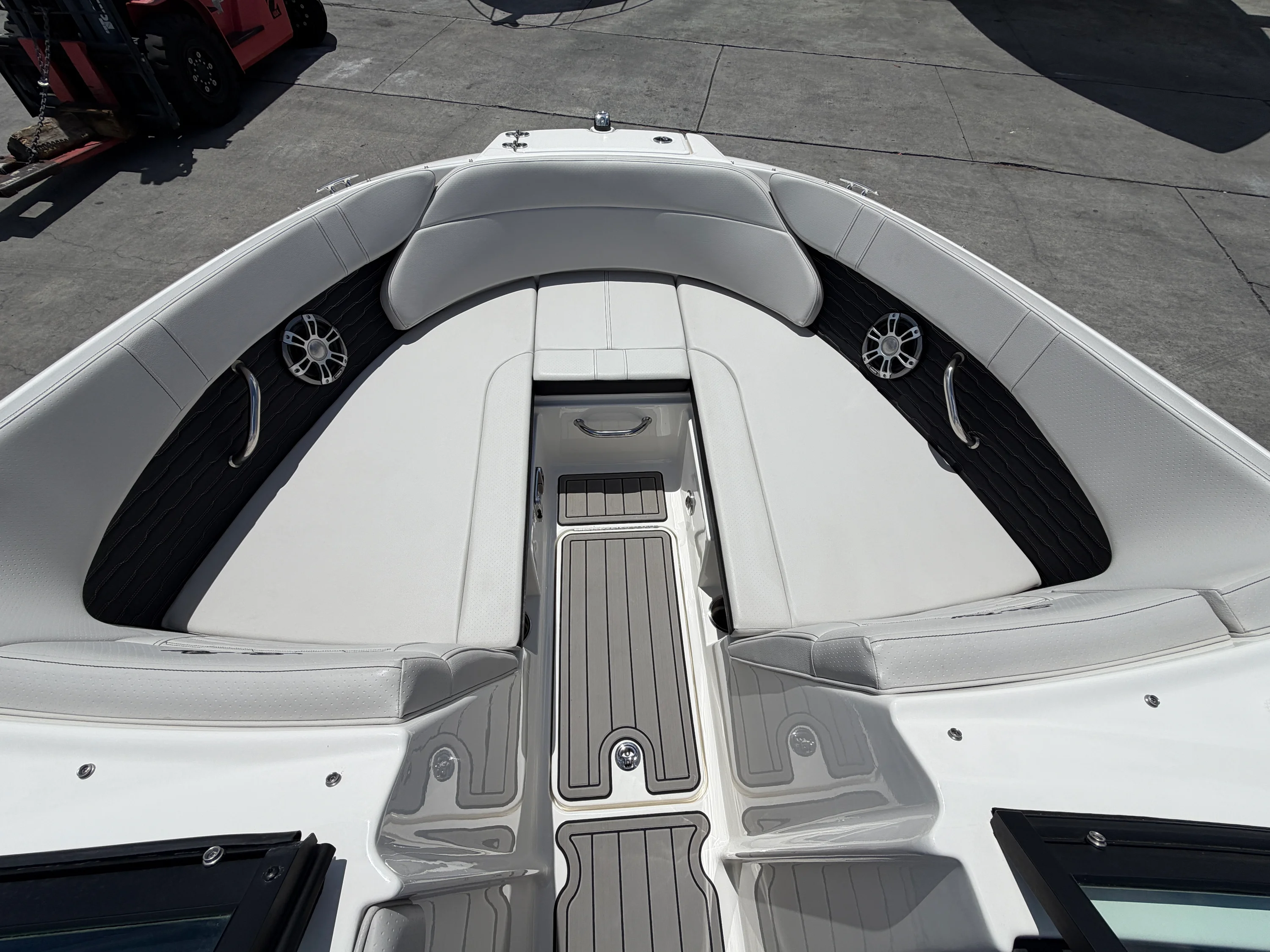 2024 Sea Ray 230 SPX OB Image Thumbnail #17