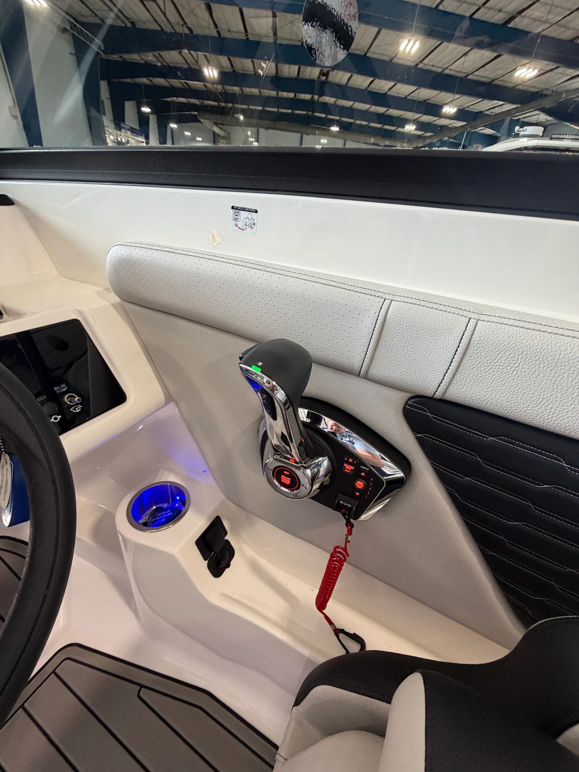 2024 Sea Ray 230 SPX OB Image Thumbnail #24