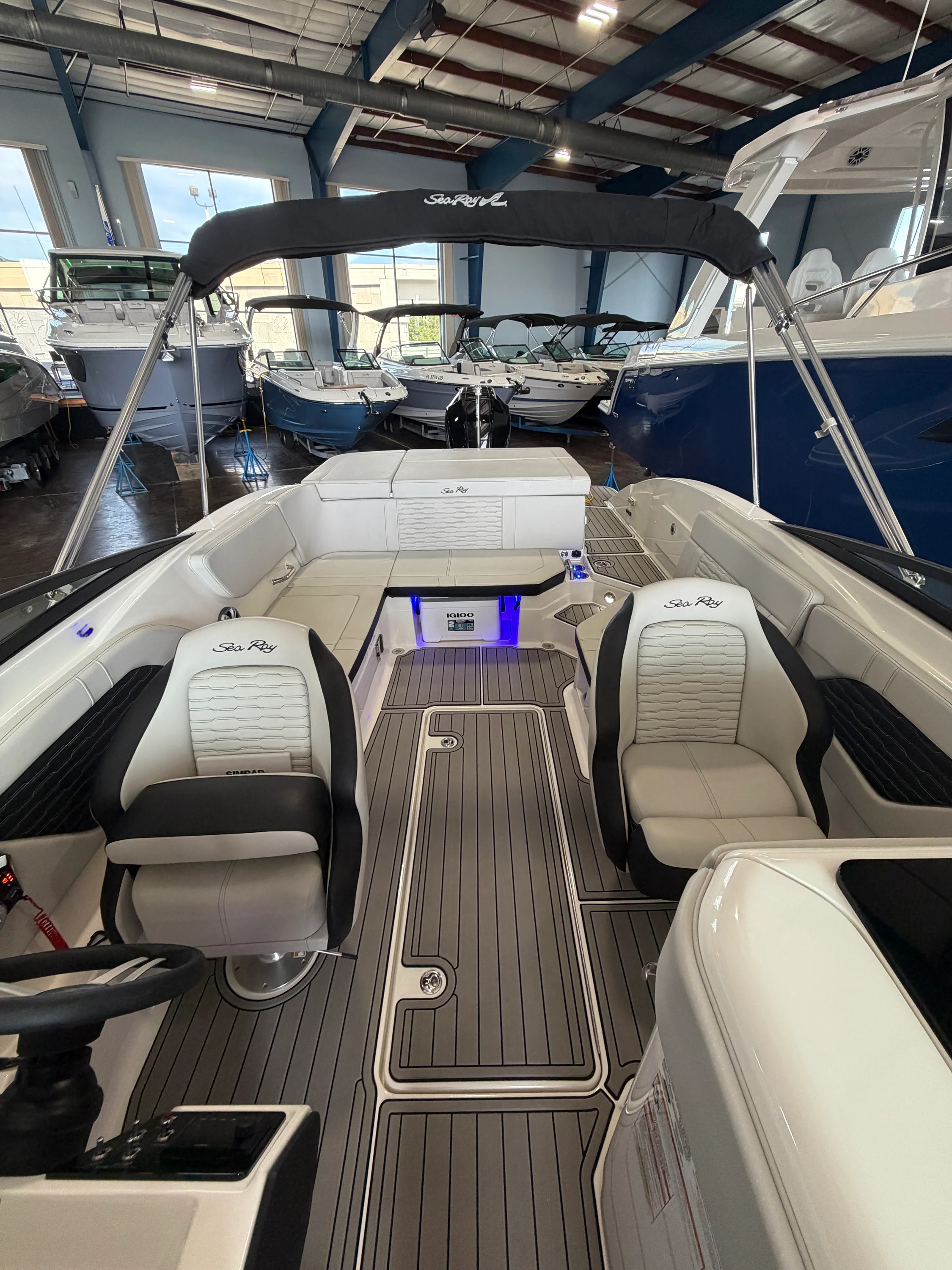 2024 Sea Ray 230 SPX OB Image Thumbnail #16