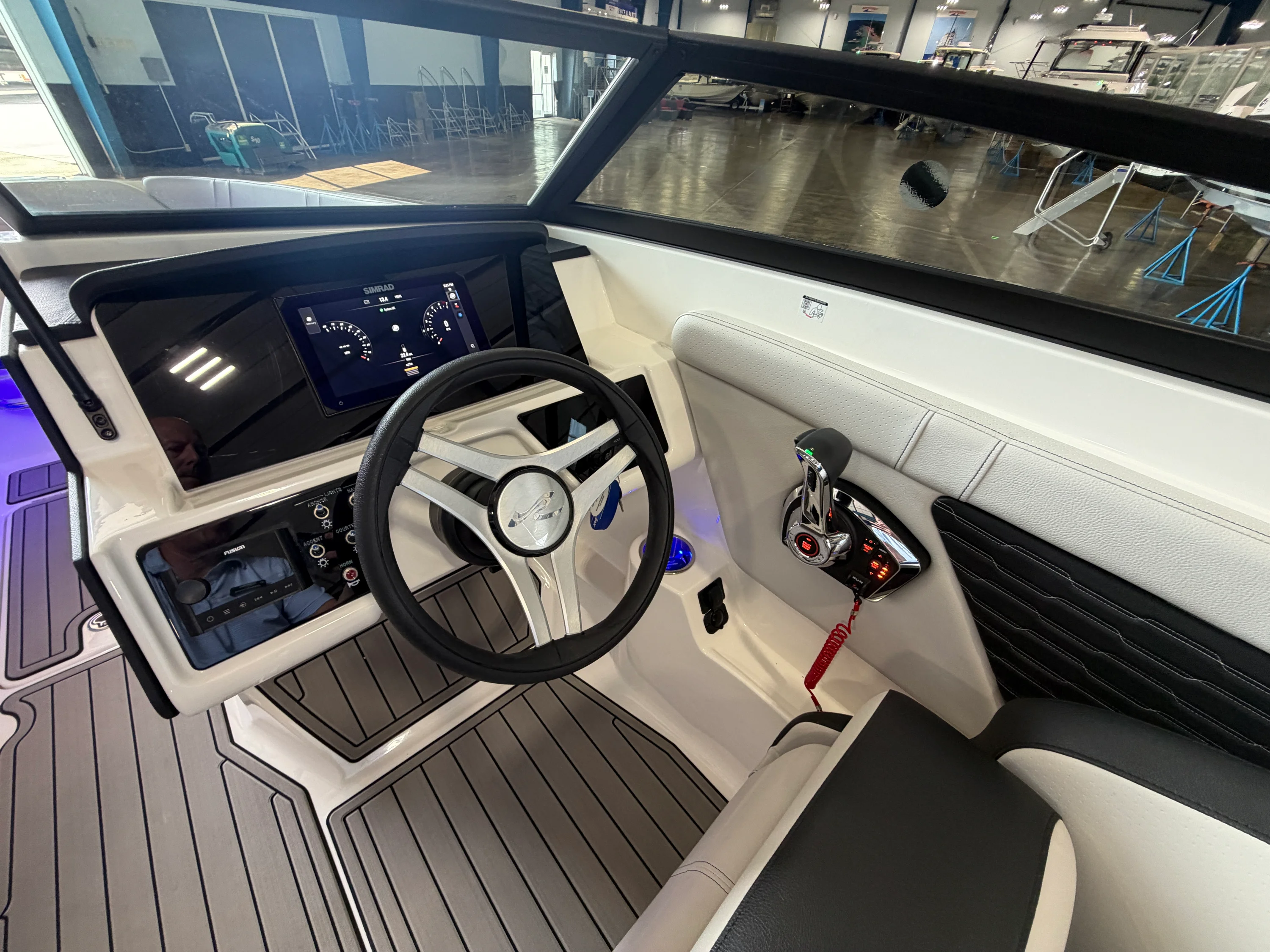 2024 Sea Ray 230 SPX OB Image Thumbnail #20