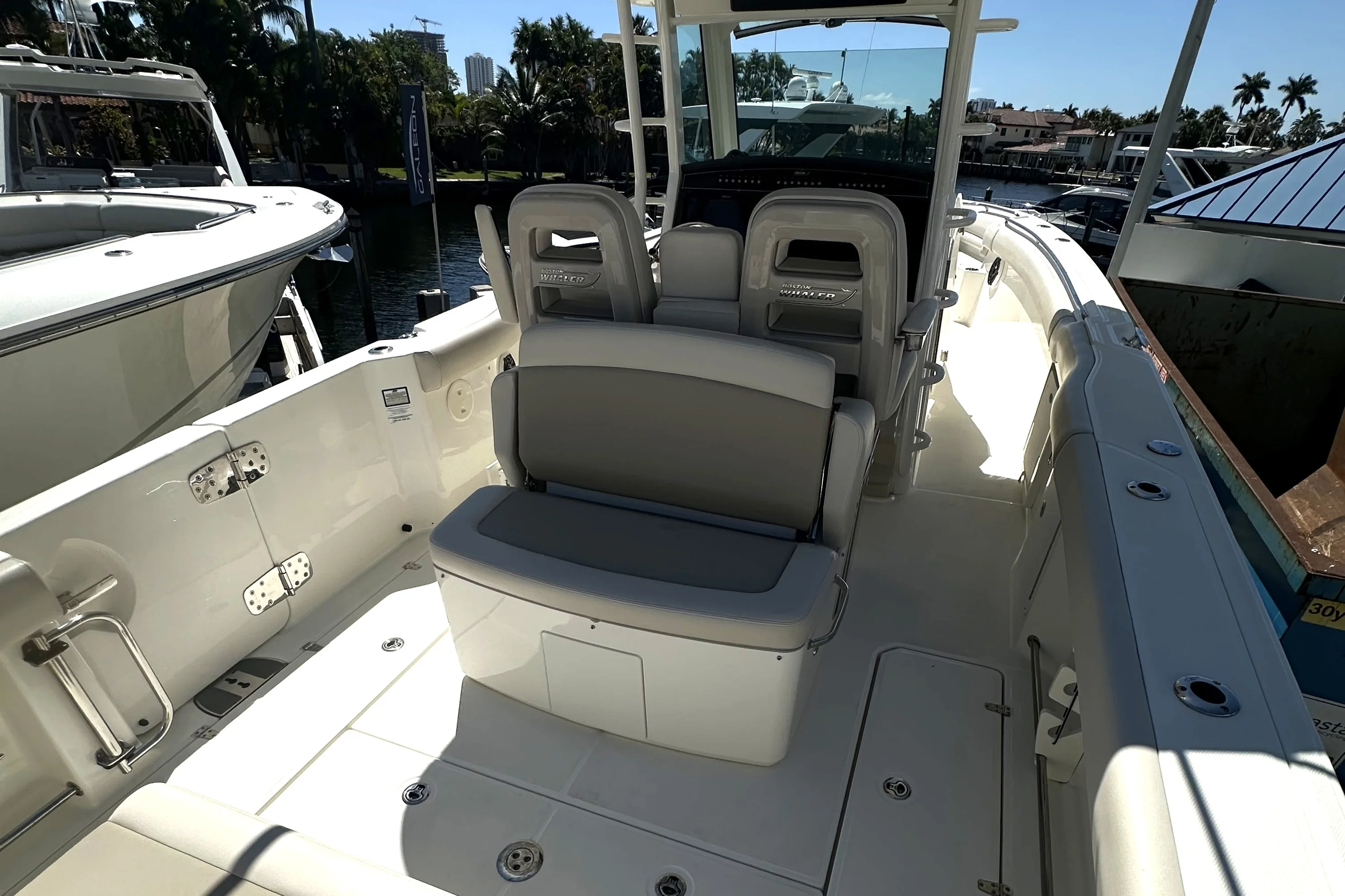 2023 Boston Whaler 33 OUTRAGE Image Thumbnail #2
