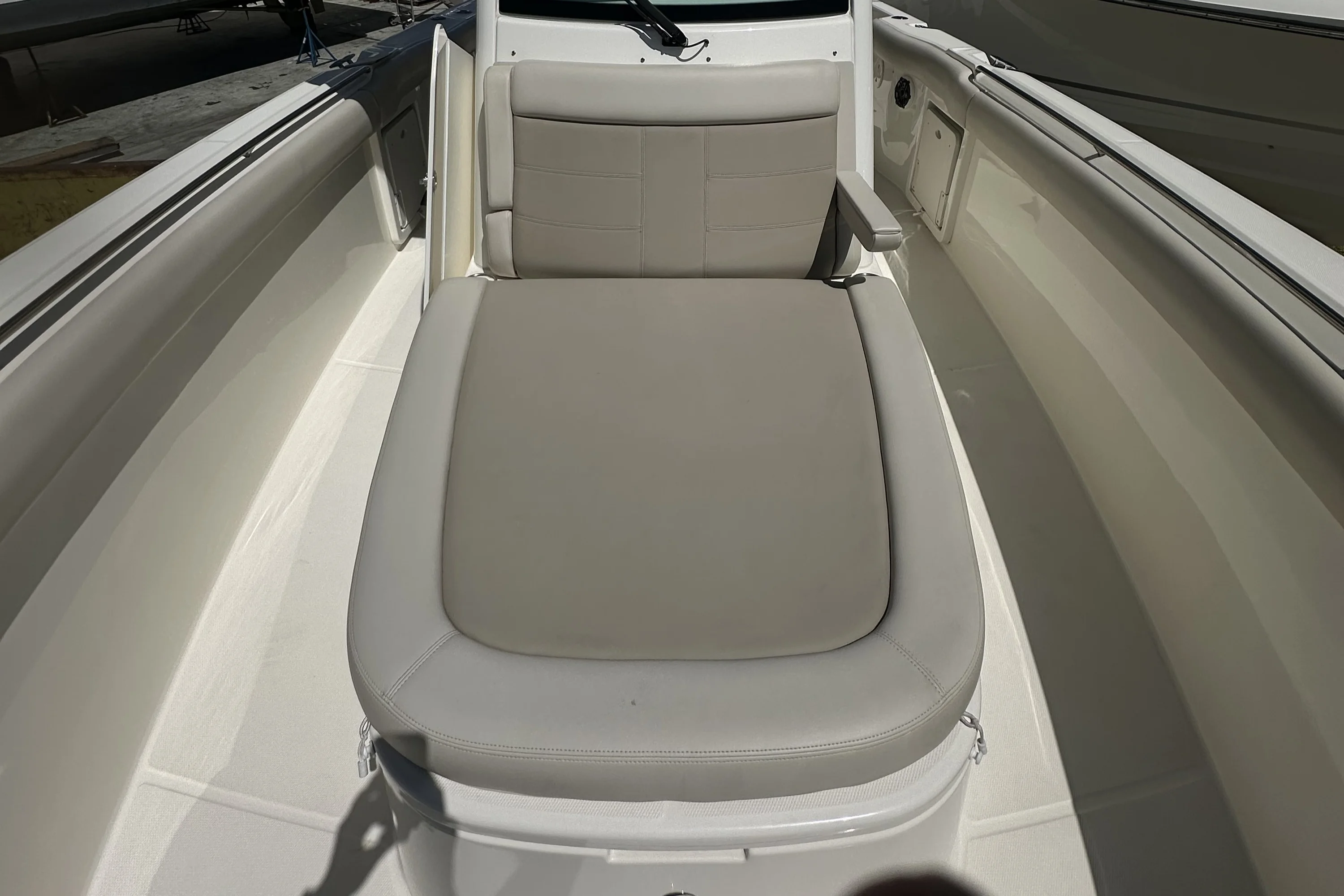 2023 Boston Whaler 33 OUTRAGE Image Thumbnail #11