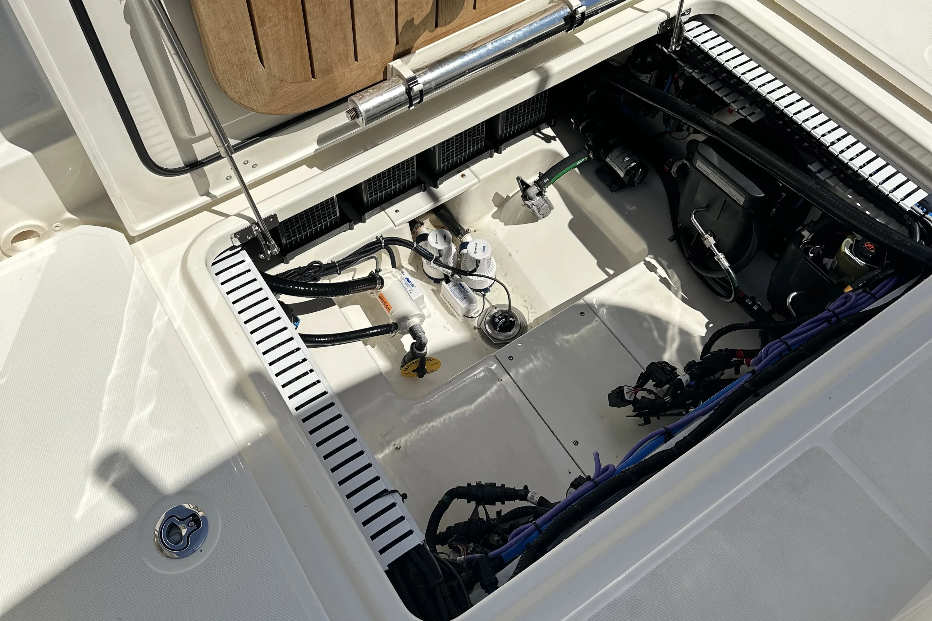 2023 Boston Whaler 33 OUTRAGE Image Thumbnail #14
