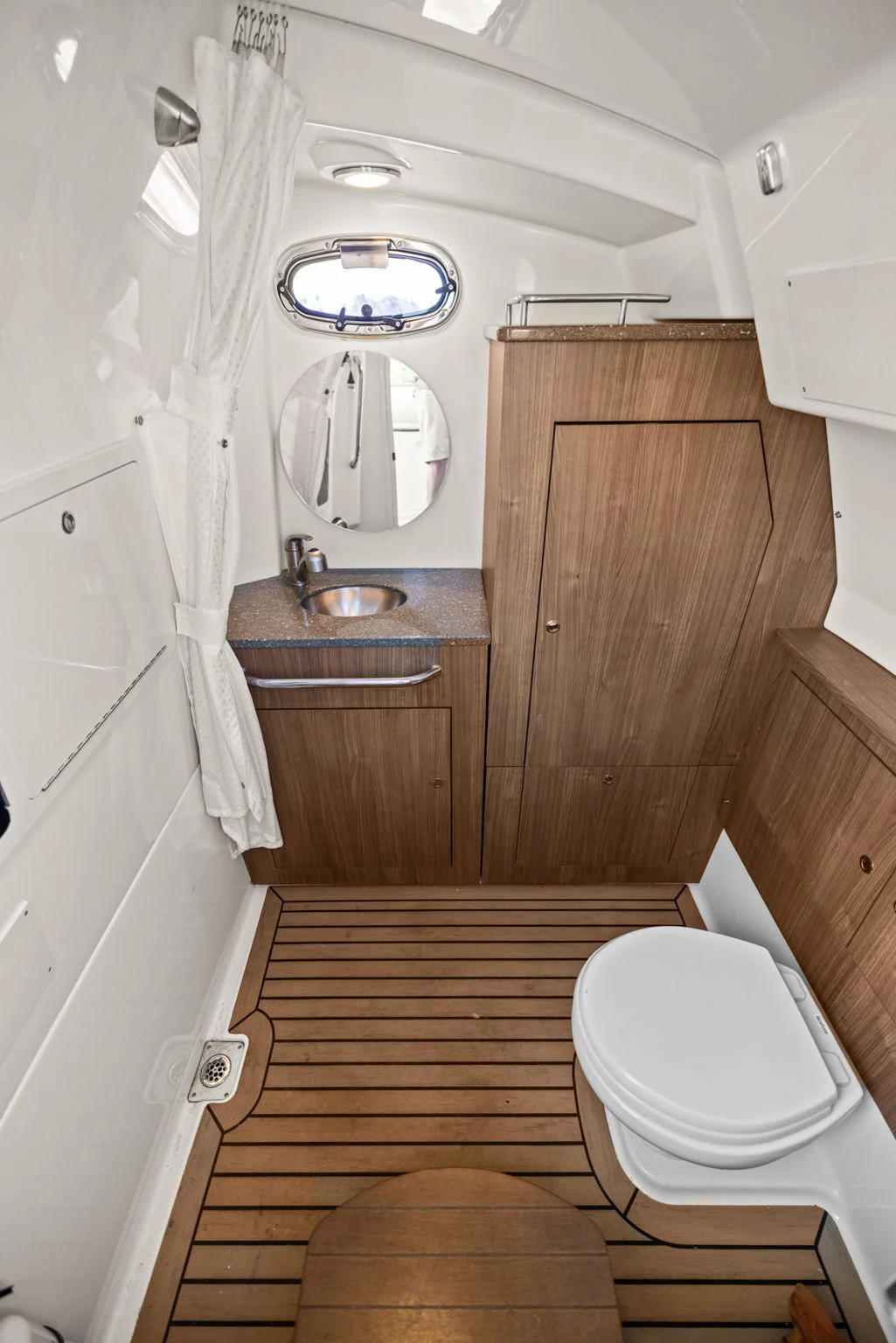 2014 Boston Whaler 350 OUTRAGE Image Thumbnail #52