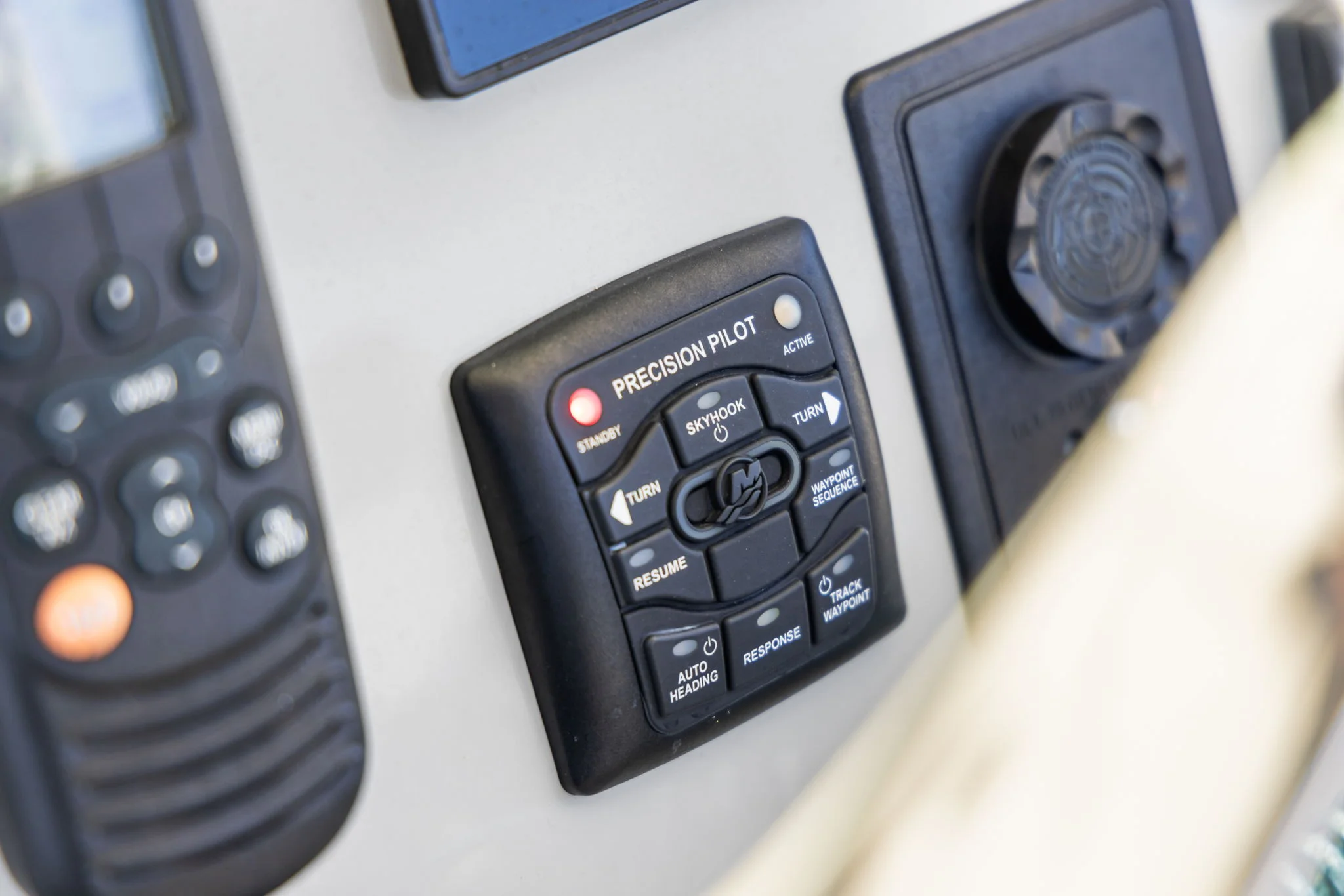 2014 Boston Whaler 350 OUTRAGE Image Thumbnail #32