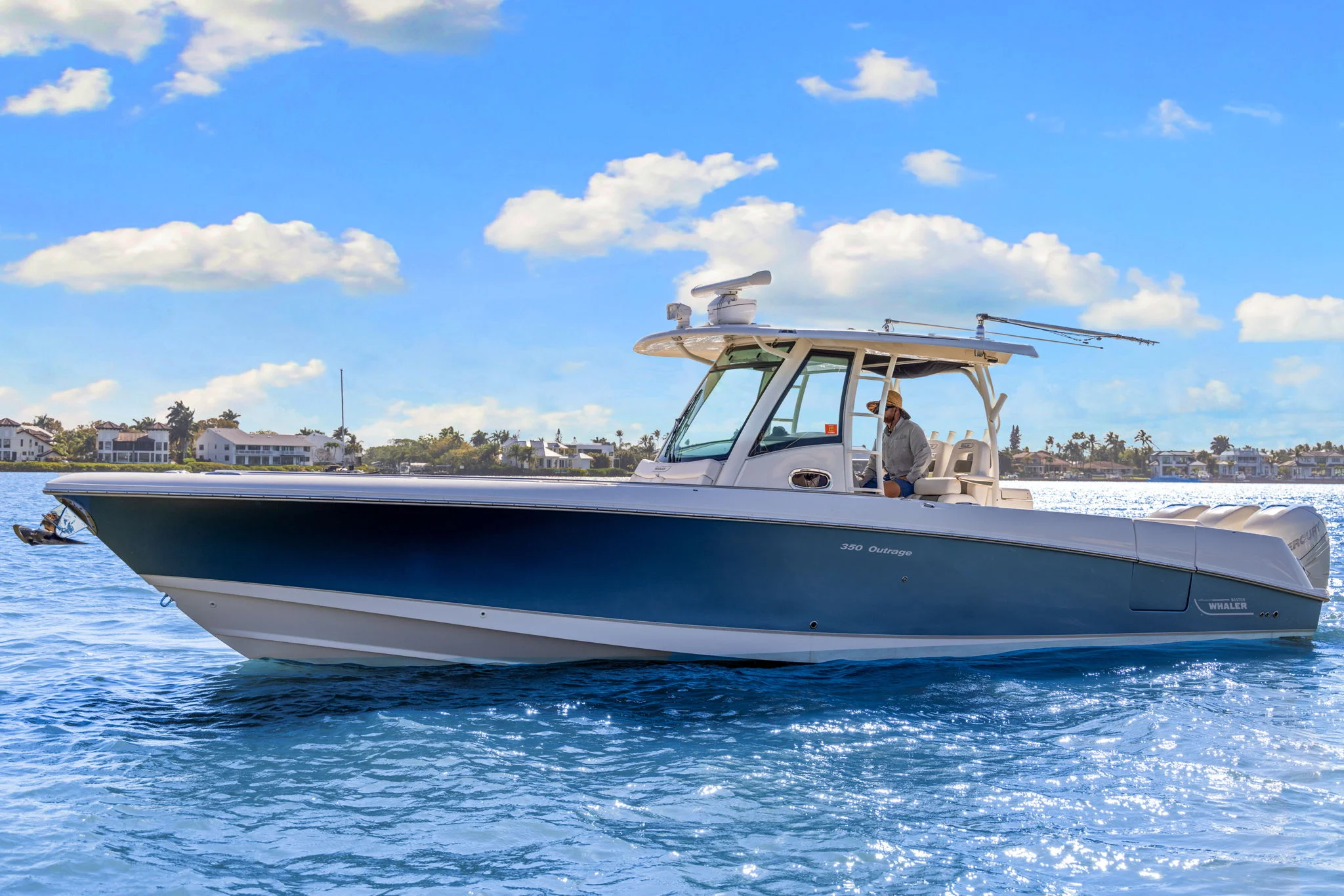 2014 Boston Whaler 350 OUTRAGE Image Thumbnail #5