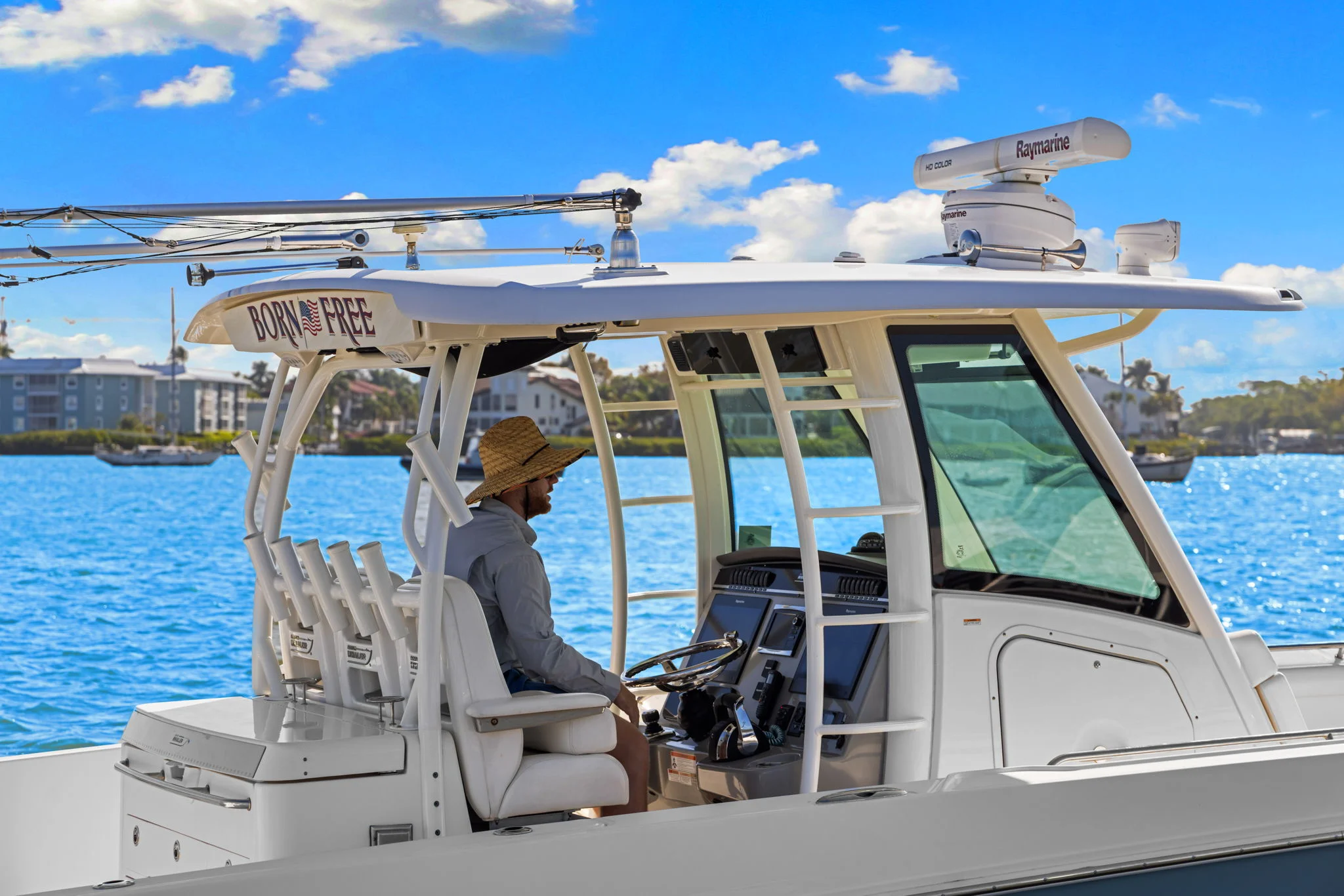 2014 Boston Whaler 350 OUTRAGE Image Thumbnail #10