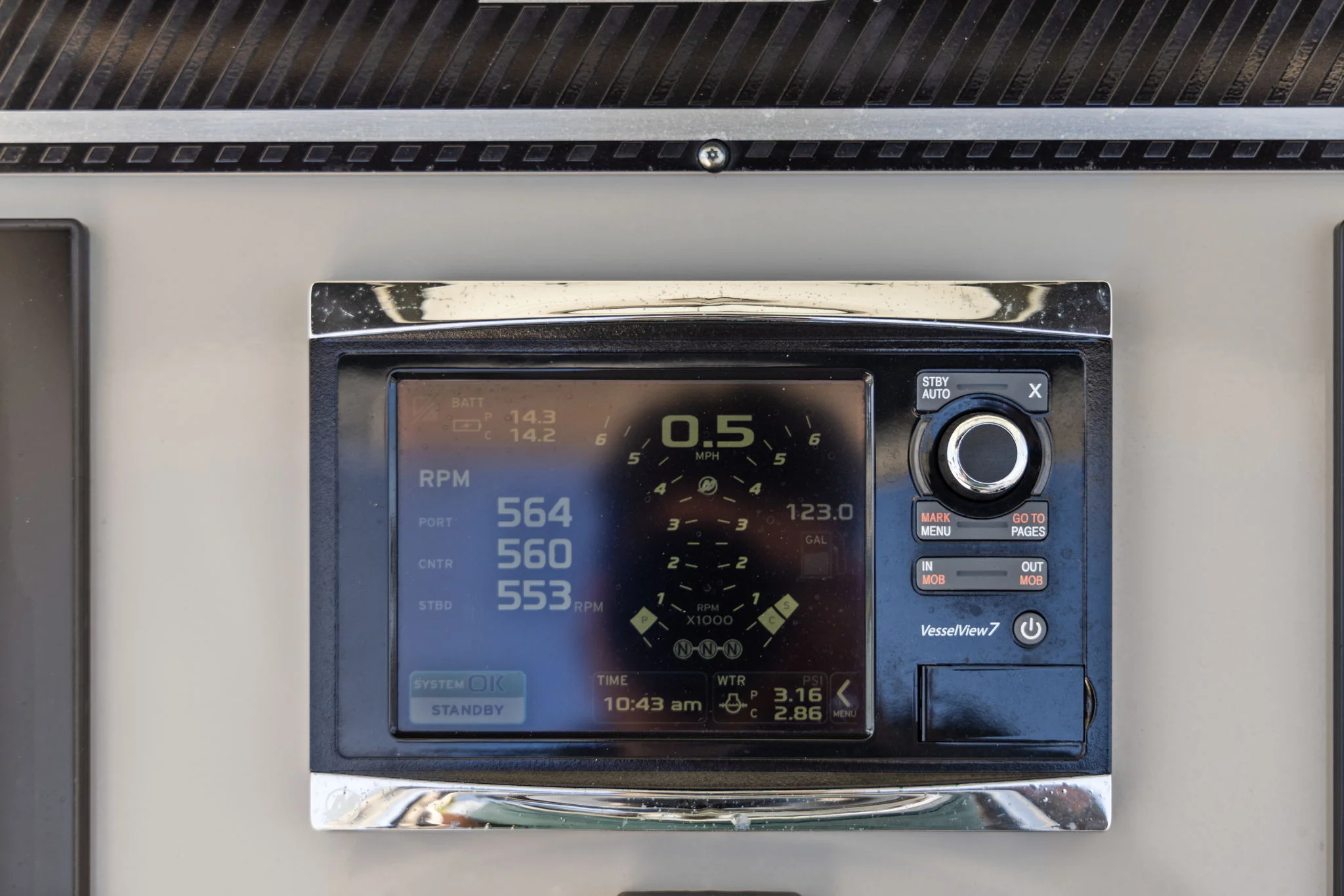 2014 Boston Whaler 350 OUTRAGE Image Thumbnail #29