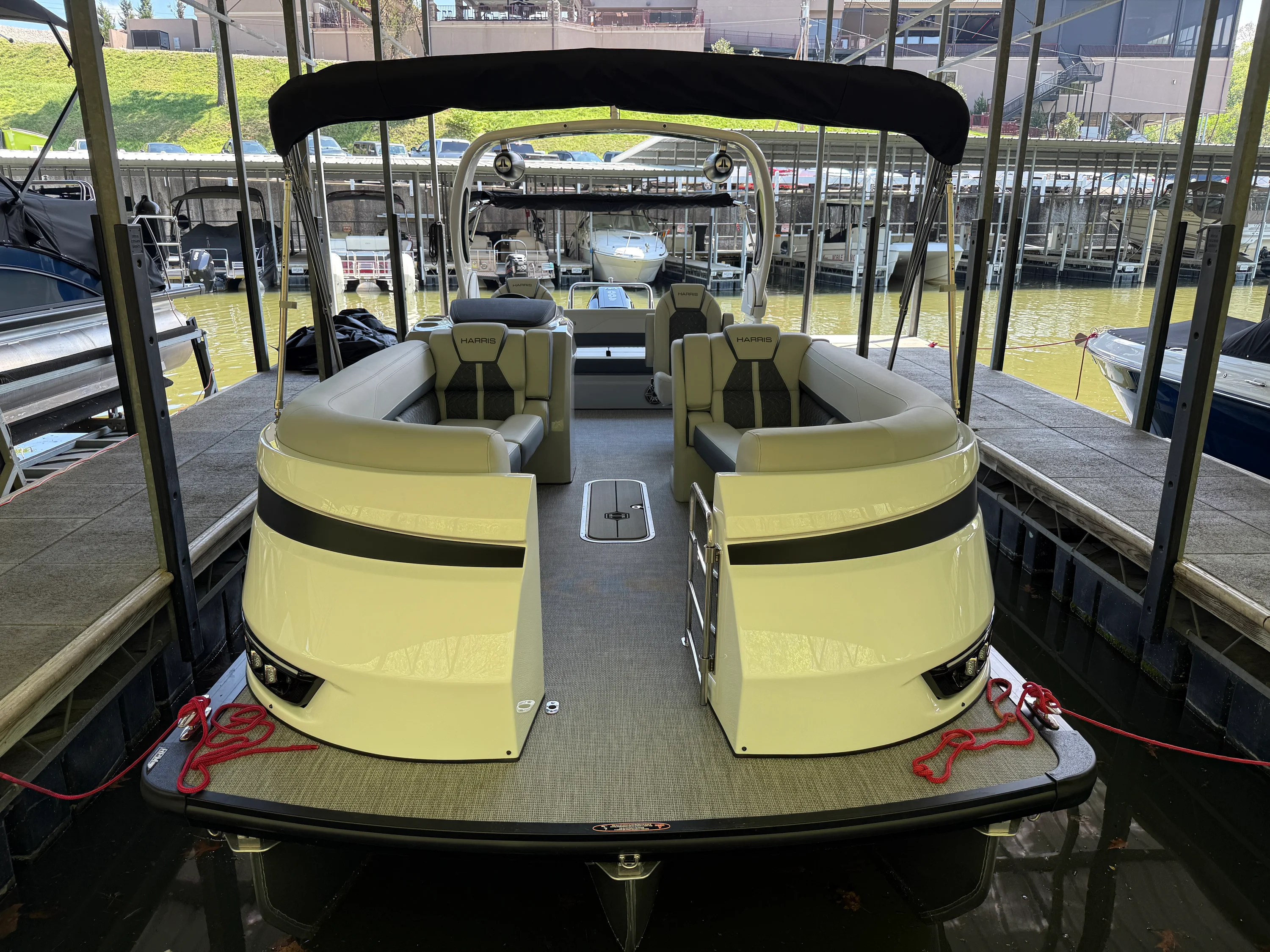 2026 Harris GRAND MARINER 250 Image Thumbnail #4