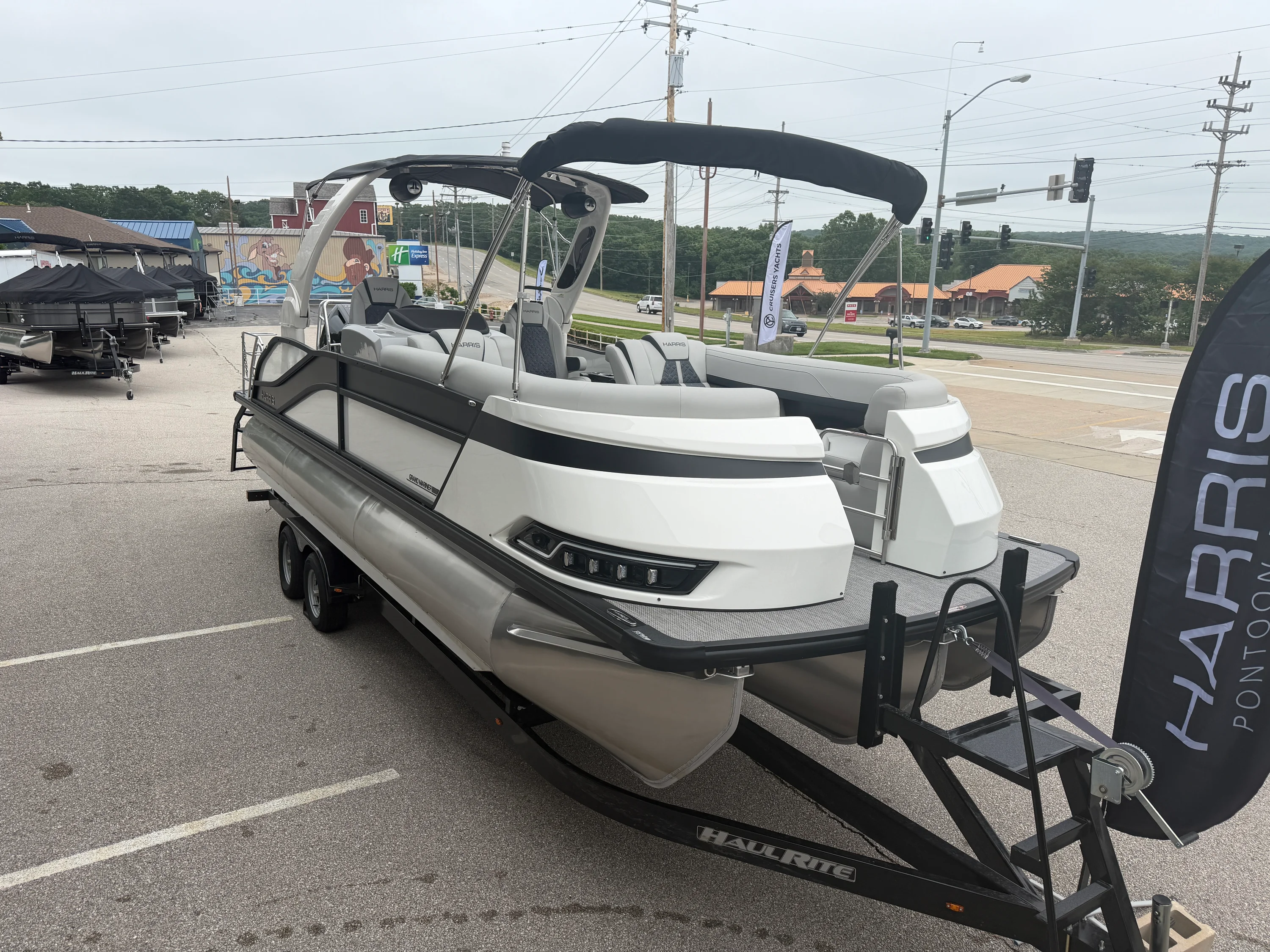 2026 Harris Grand Mariner 250 Image Thumbnail #6